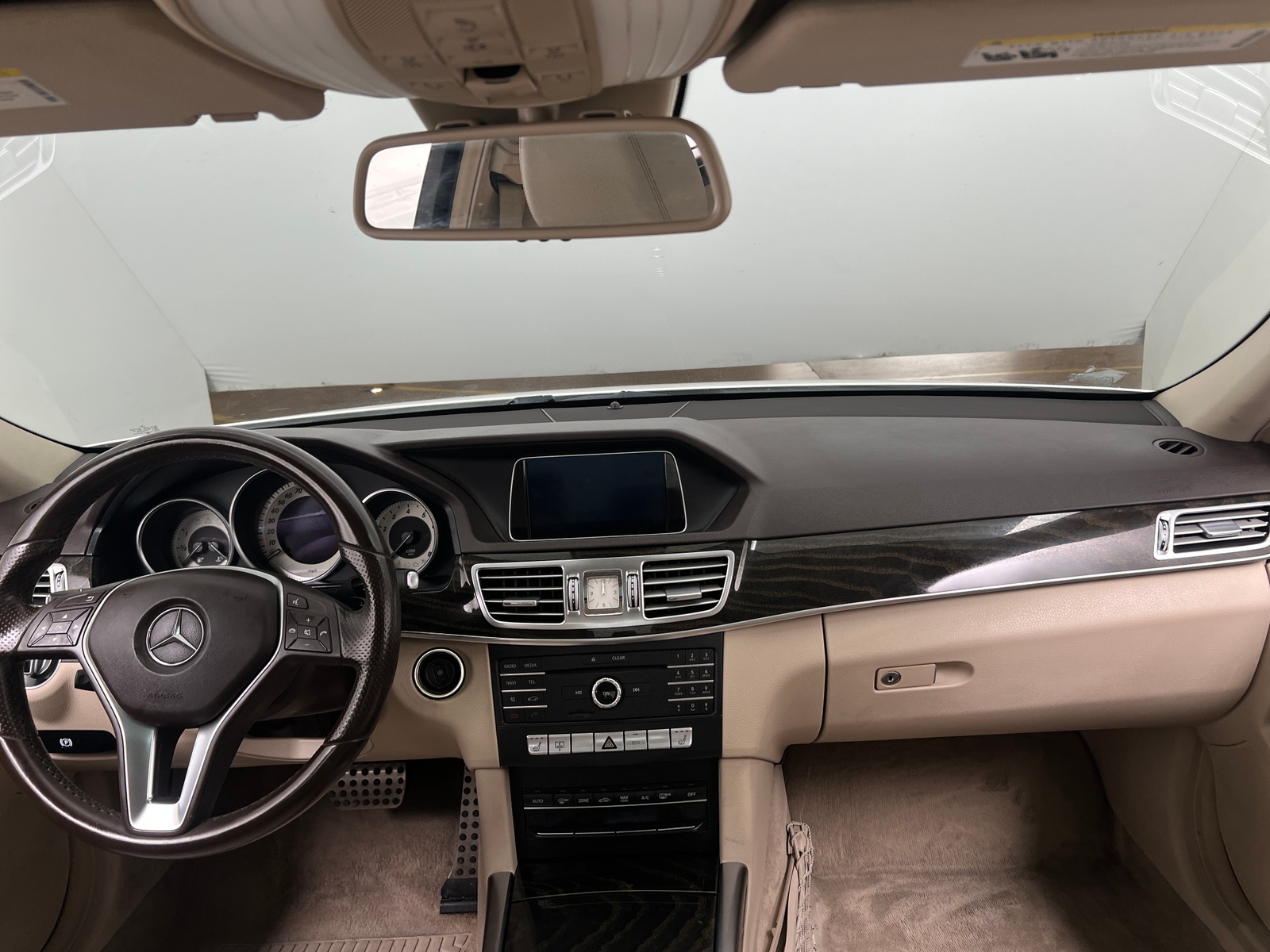 Thumbnail: 2016 Mercedes-Benz E-Class - 2