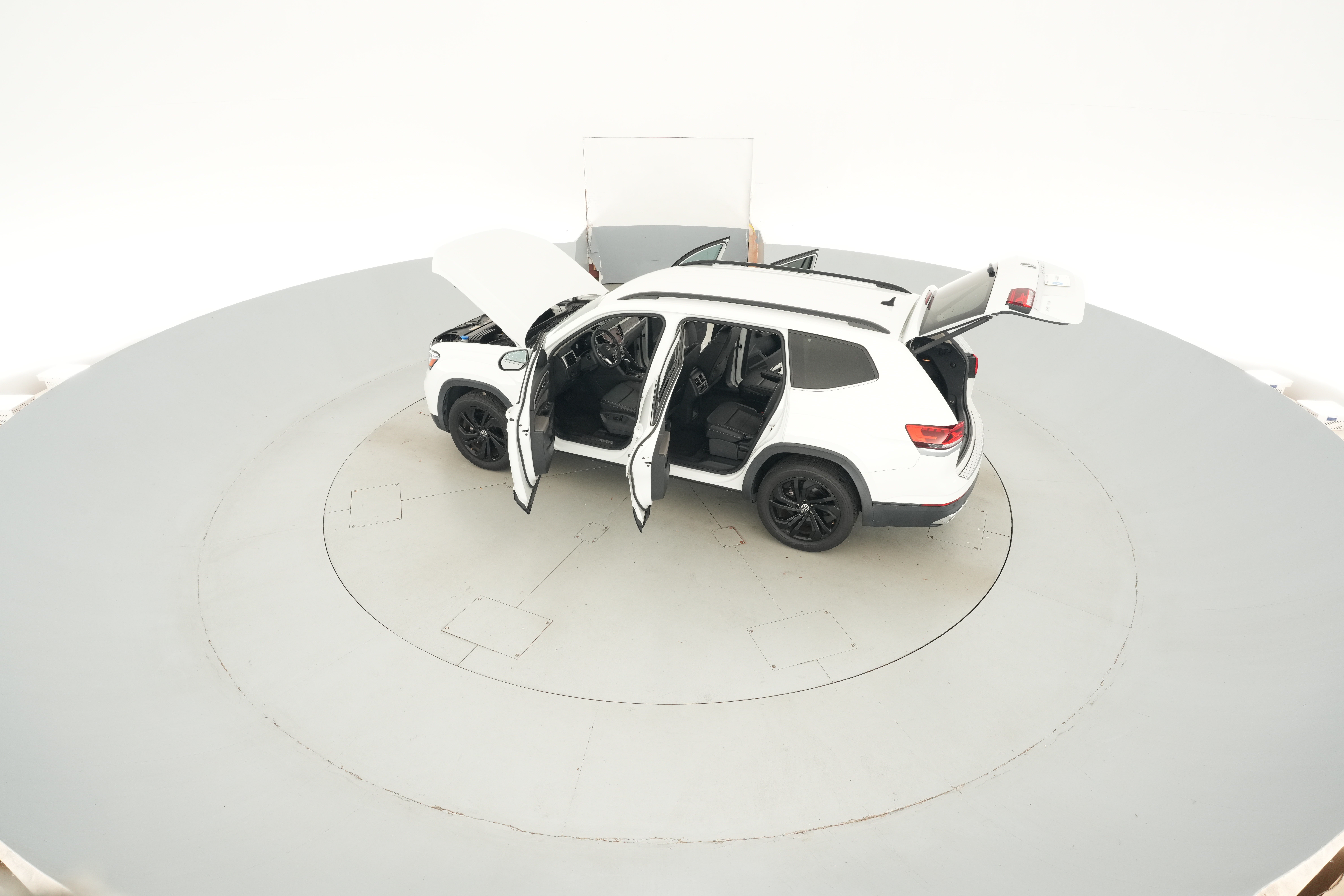 2022 Volkswagen Atlas SE w/Tech - Photo 45