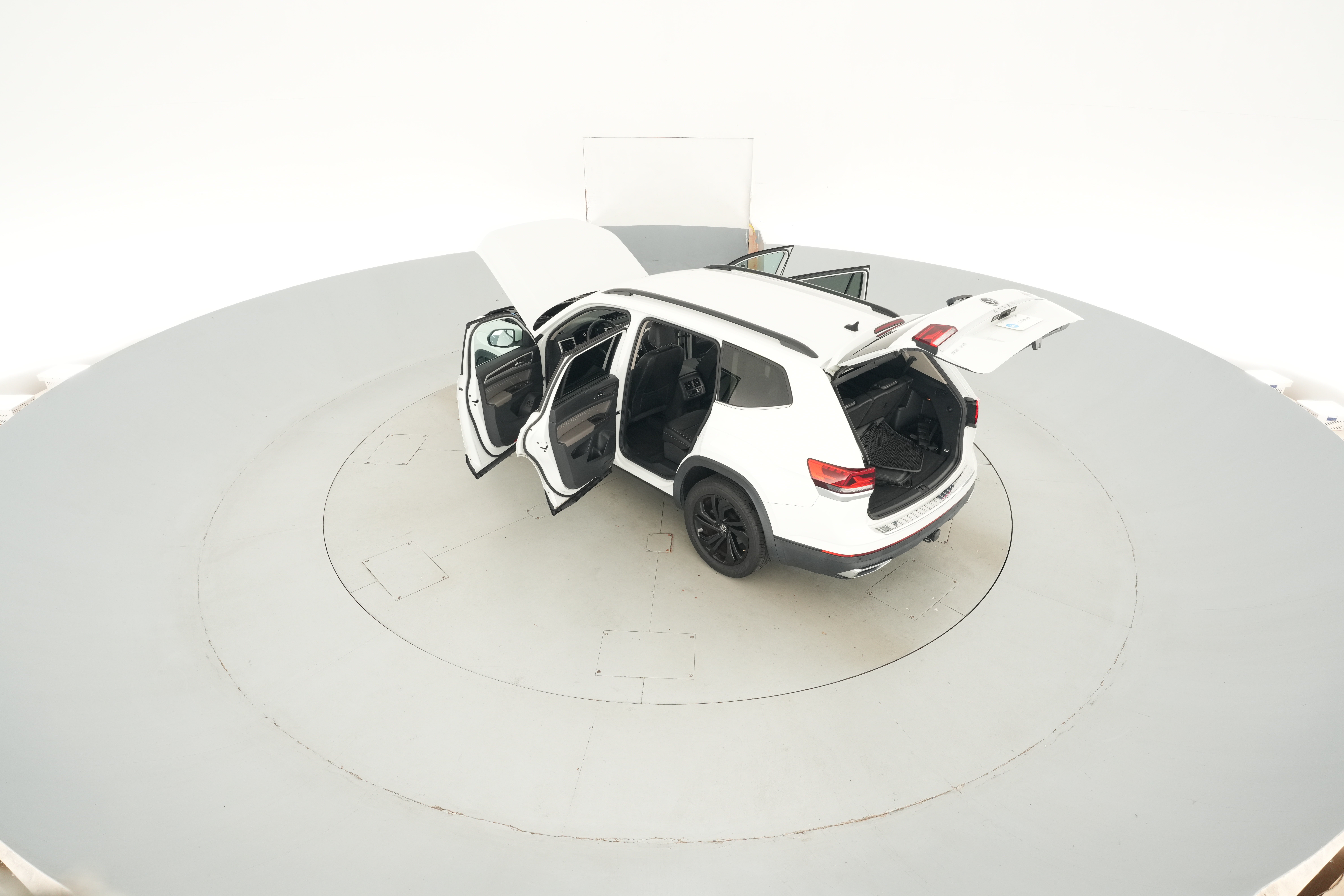 2022 Volkswagen Atlas SE w/Tech - Photo 46