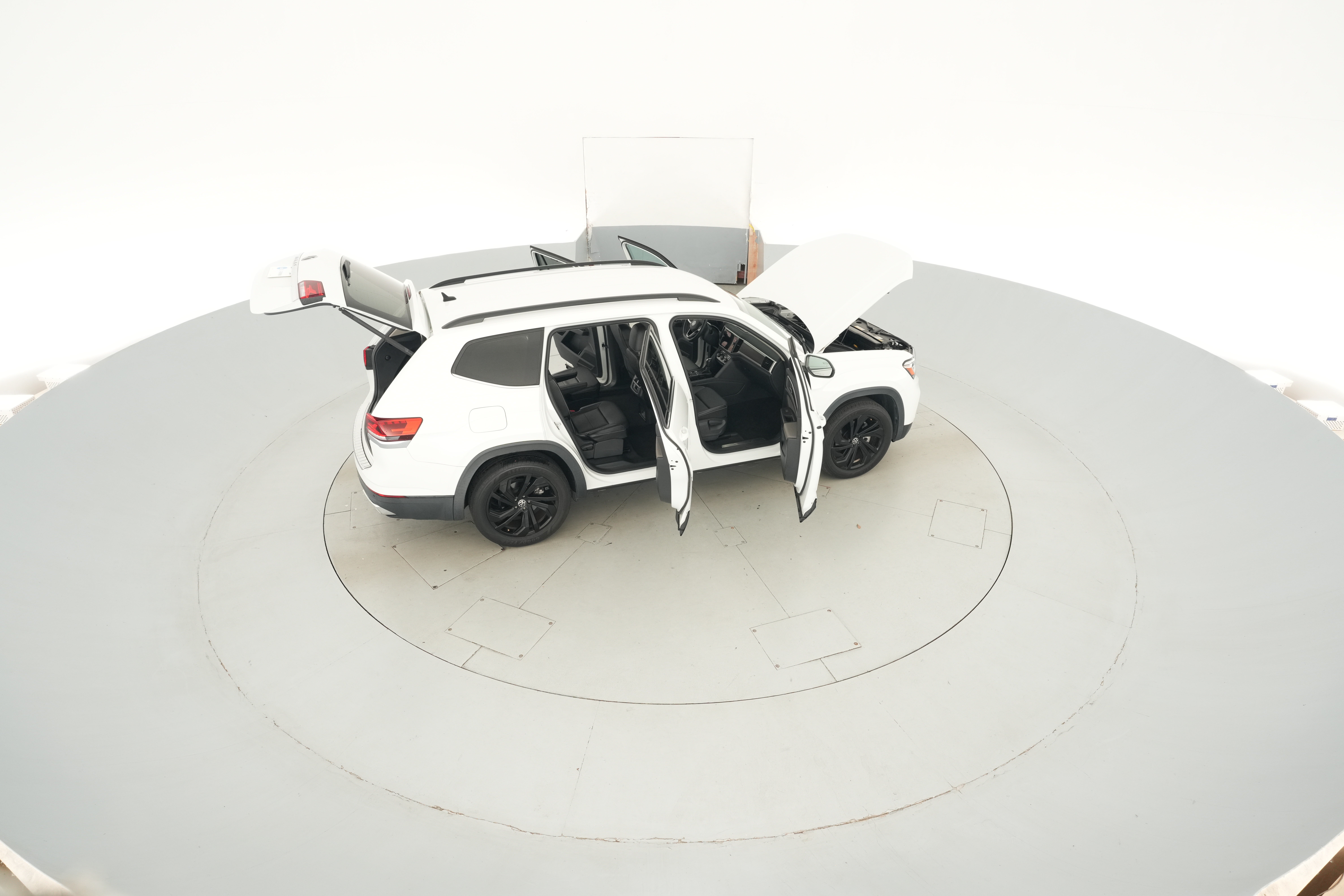 2022 Volkswagen Atlas SE w/Tech - Photo 51