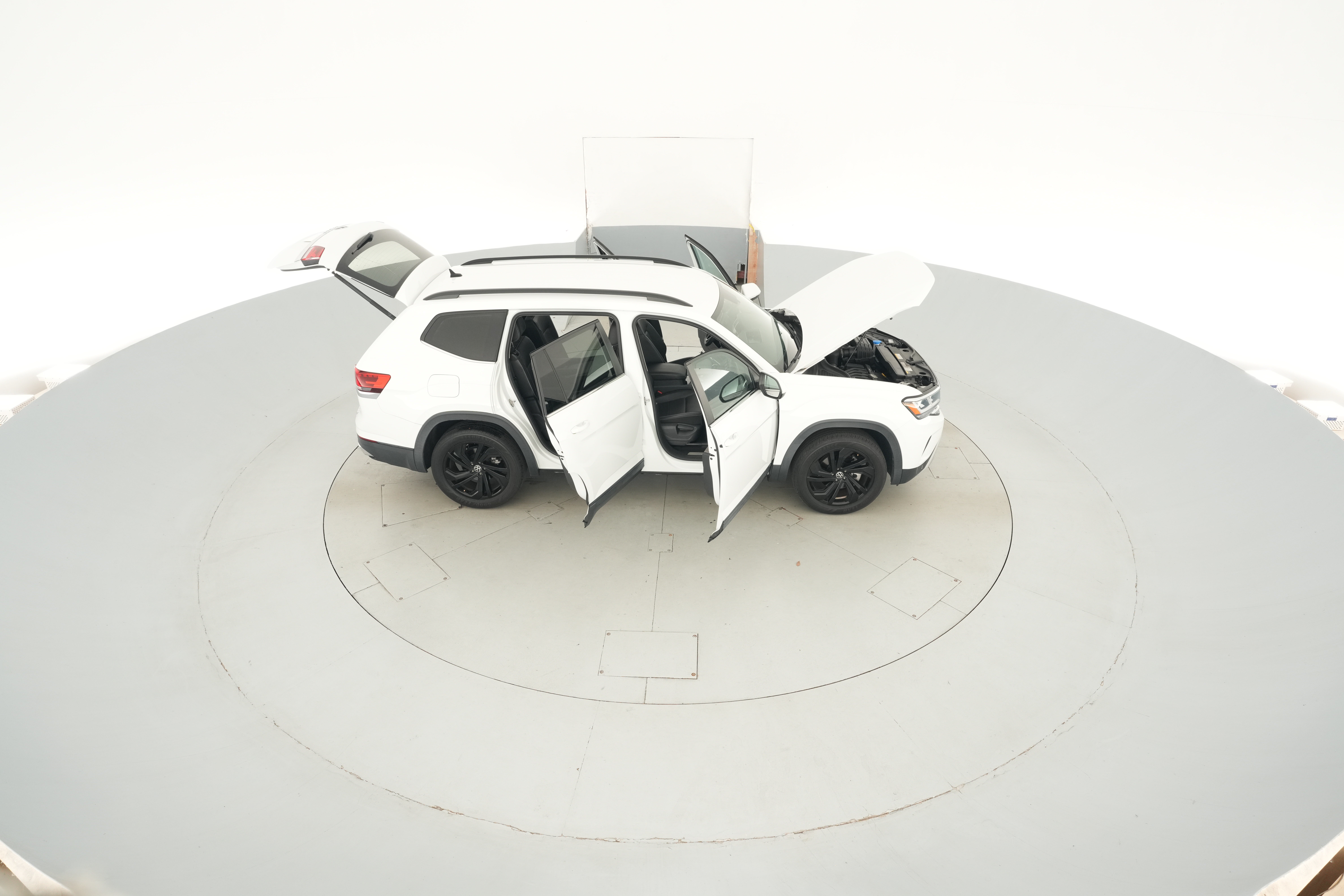 2022 Volkswagen Atlas SE w/Tech - Photo 52