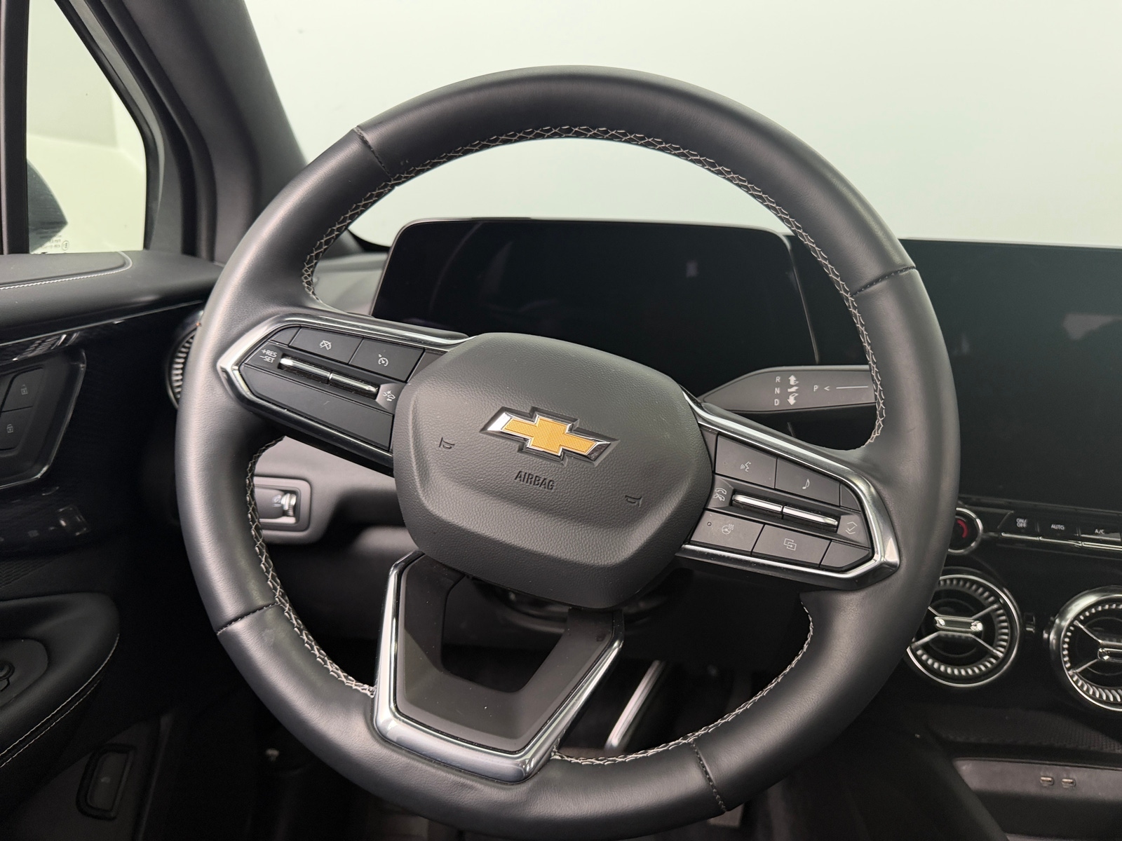 Thumbnail: 2024 Chevrolet Blazer EV - 4