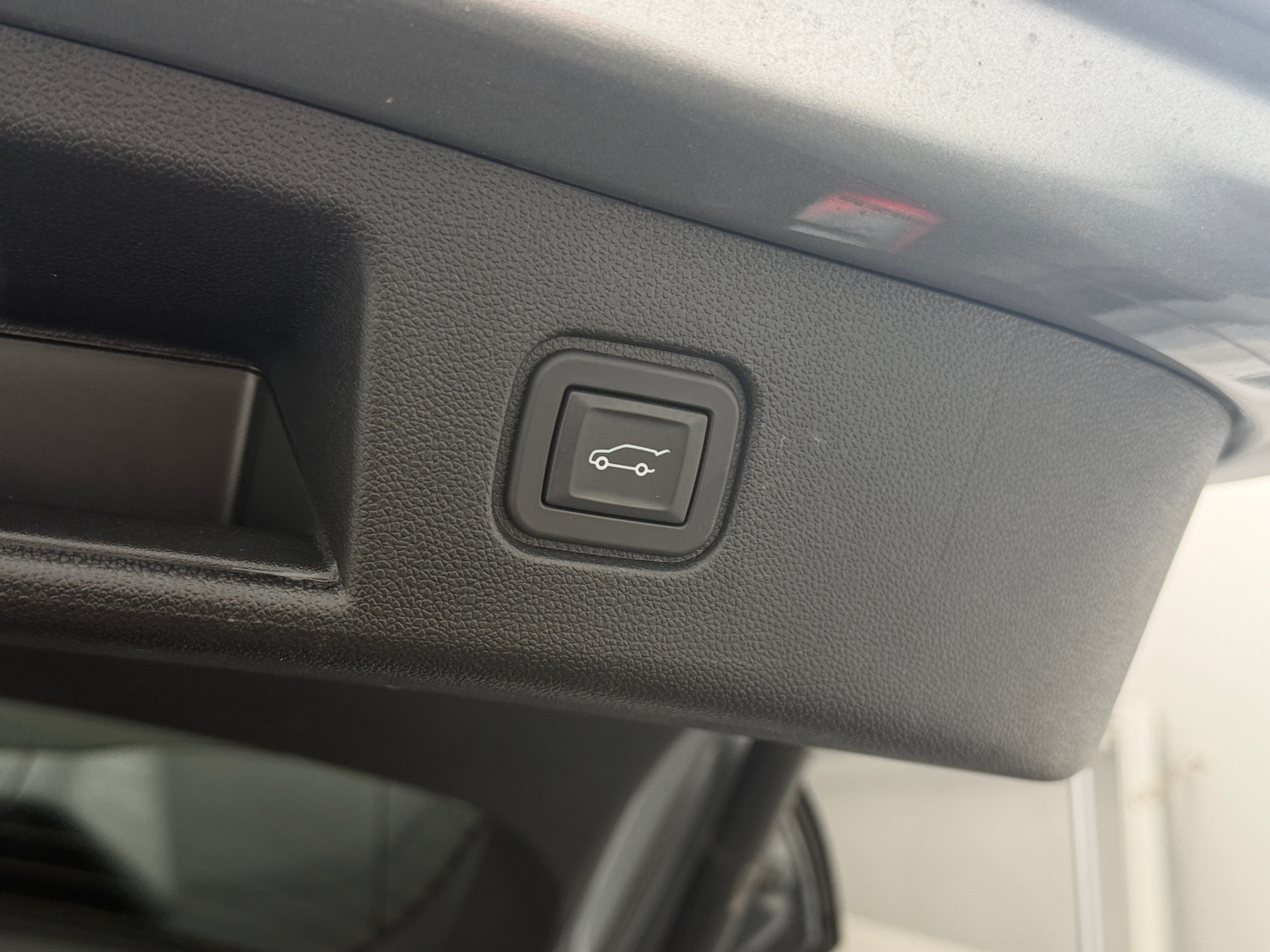 Used 2024 Chevrolet Blazer EV LT with VIN 3GNKDBRJ3RS194511 for sale in Oak Creek, WI