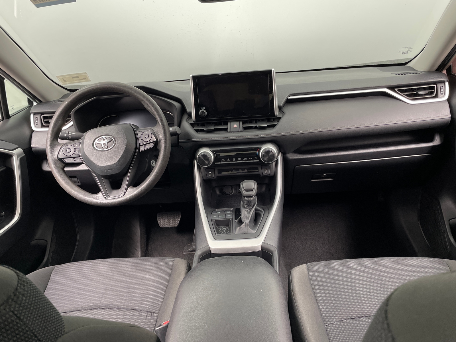 Thumbnail: 2025 Toyota RAV4 - 3
