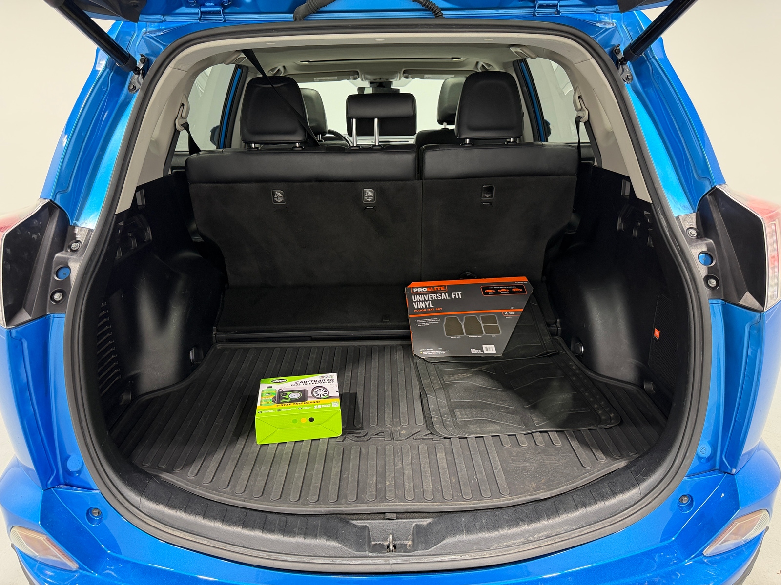 Thumbnail: 2018 Toyota RAV4 - 6