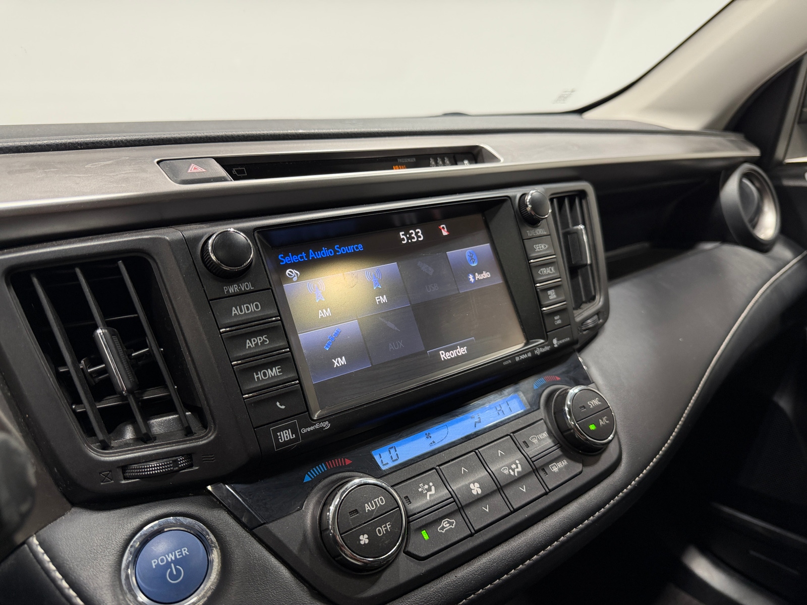 Thumbnail: 2018 Toyota RAV4 - 3