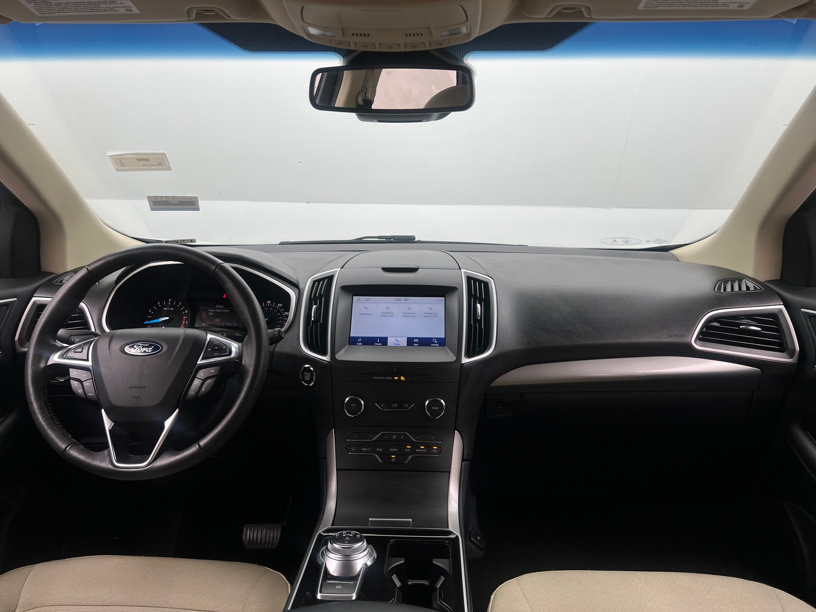 Thumbnail: 2019 Ford Edge - 3
