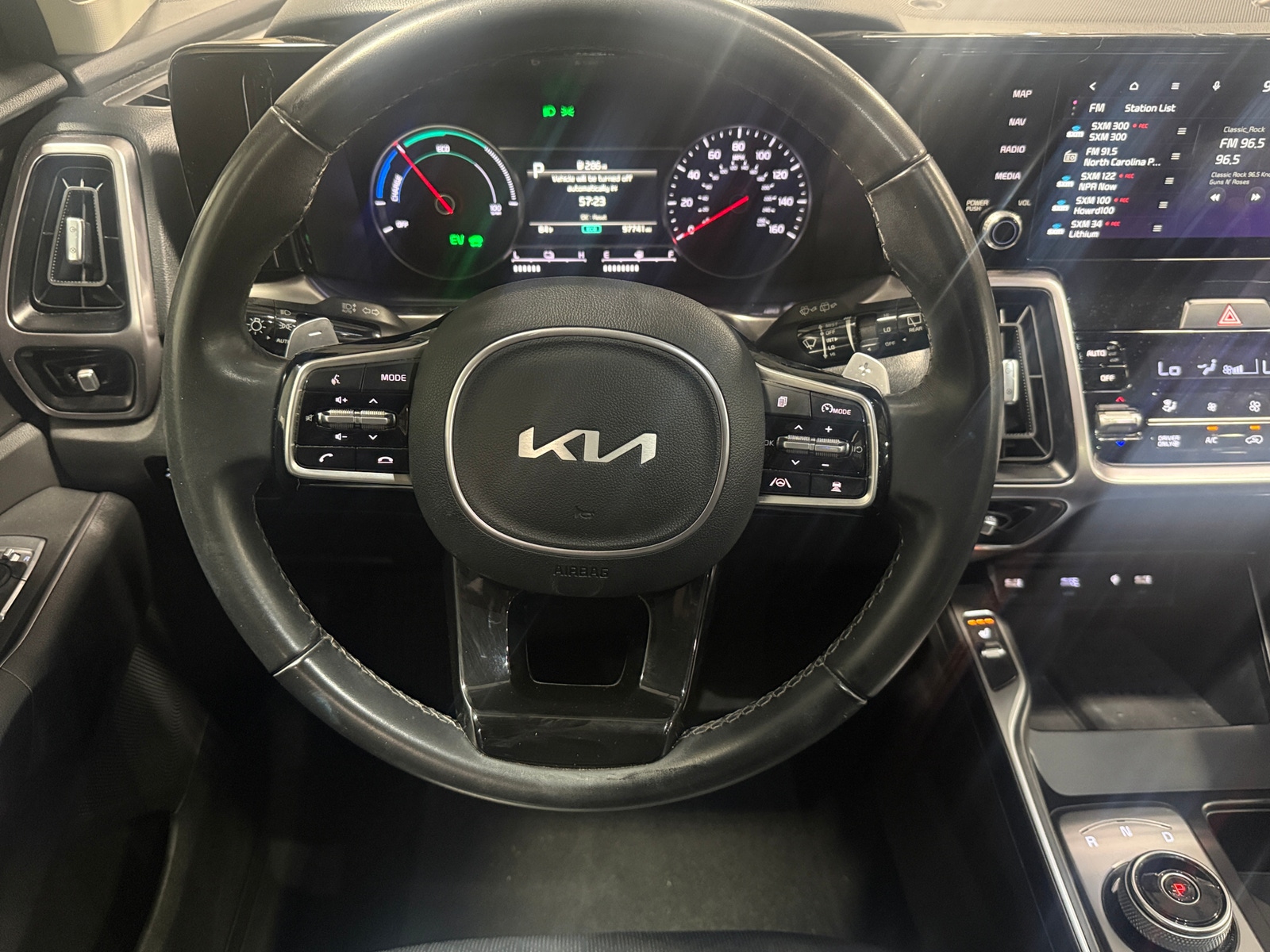 Thumbnail: 2023 Kia Sorento - 4