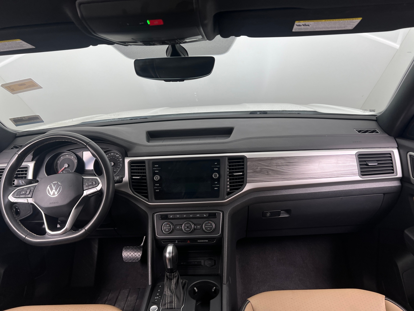 Thumbnail: 2021 Volkswagen Atlas - 3