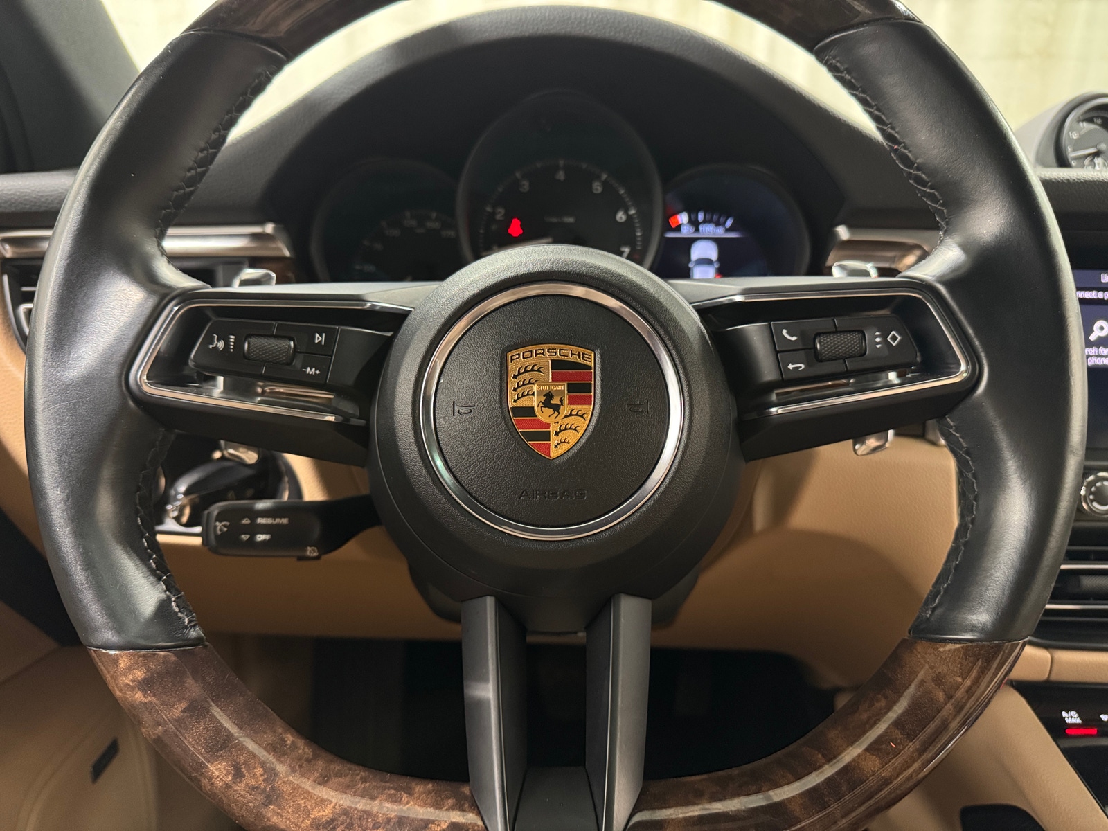 Thumbnail: 2022 Porsche Macan - 5