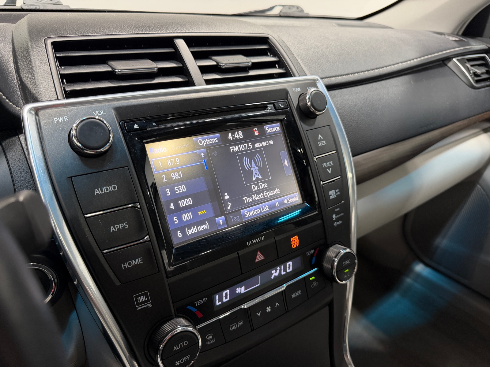 Thumbnail: 2016 Toyota Camry - 3
