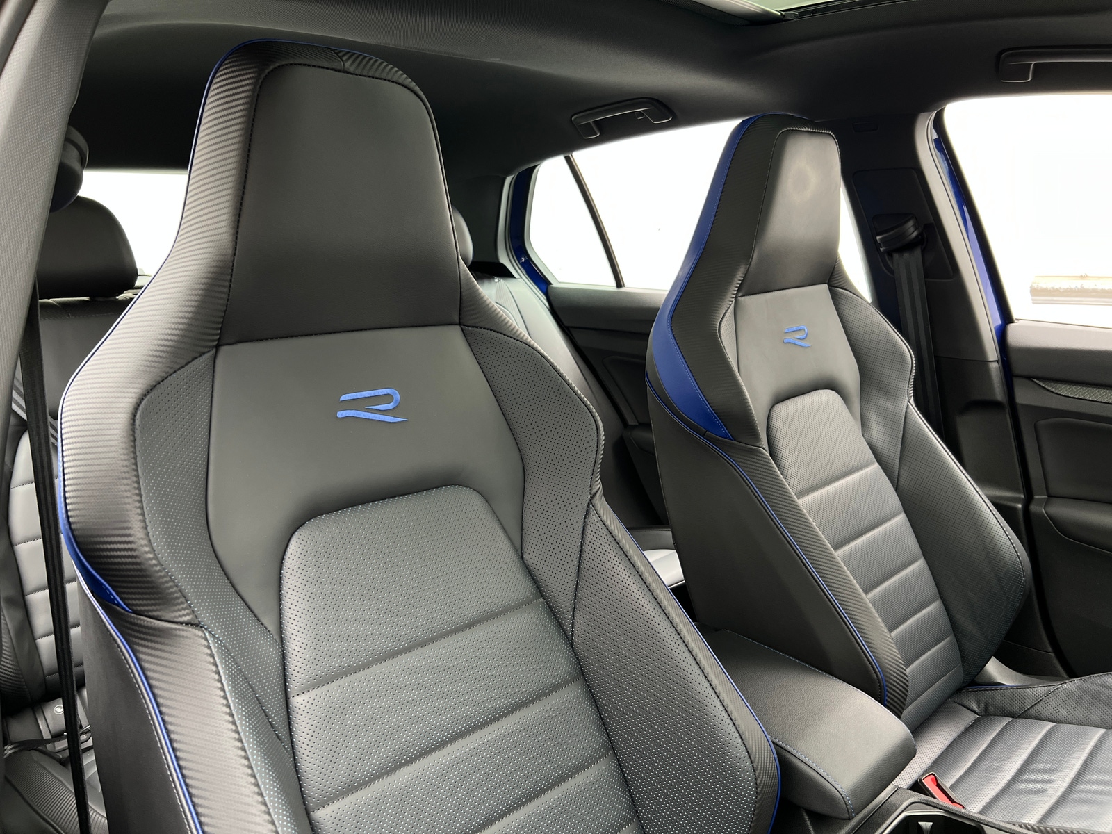 Thumbnail: 2024 Volkswagen Golf - 2