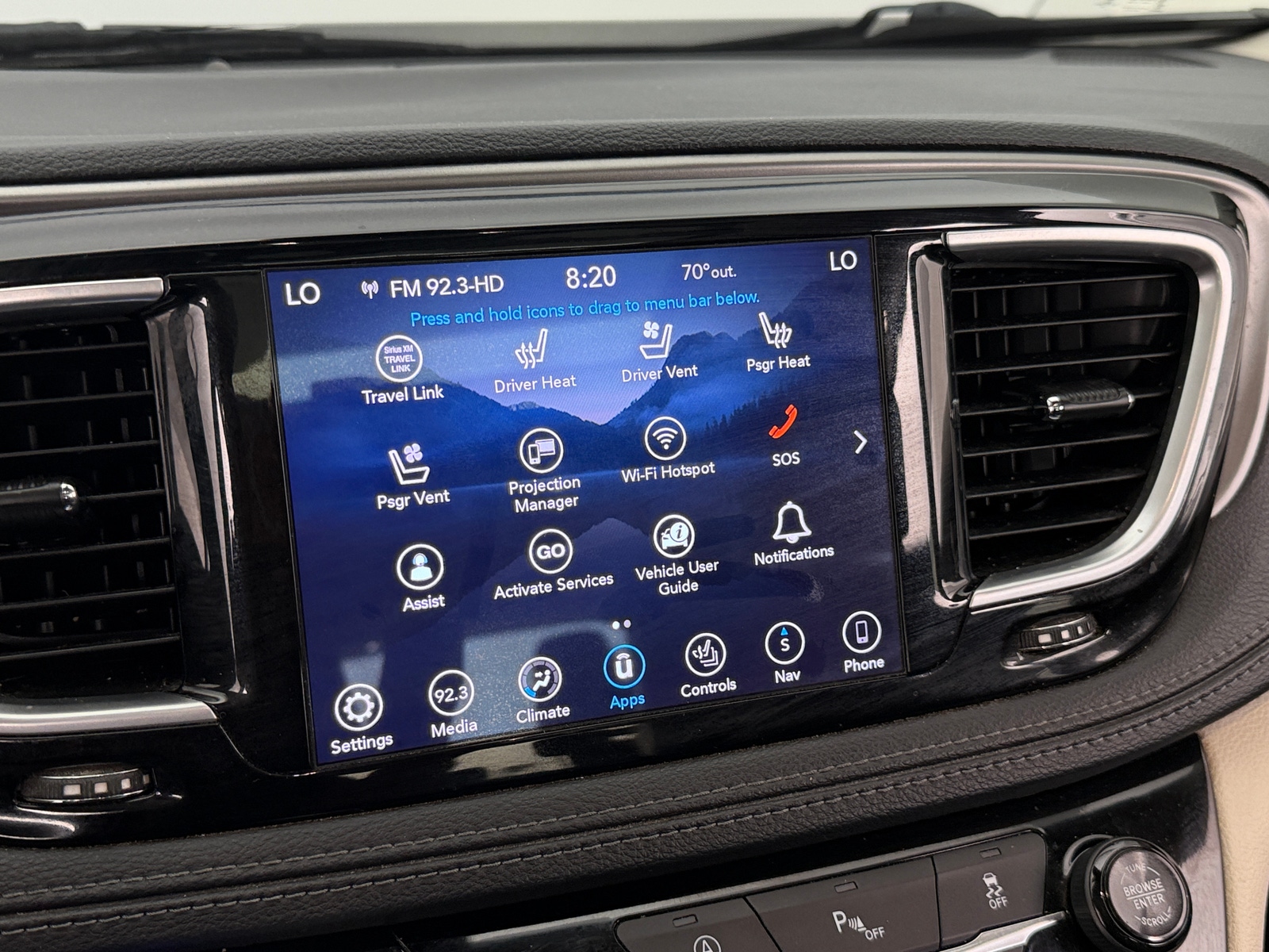Thumbnail: 2019 Chrysler Pacifica - 3