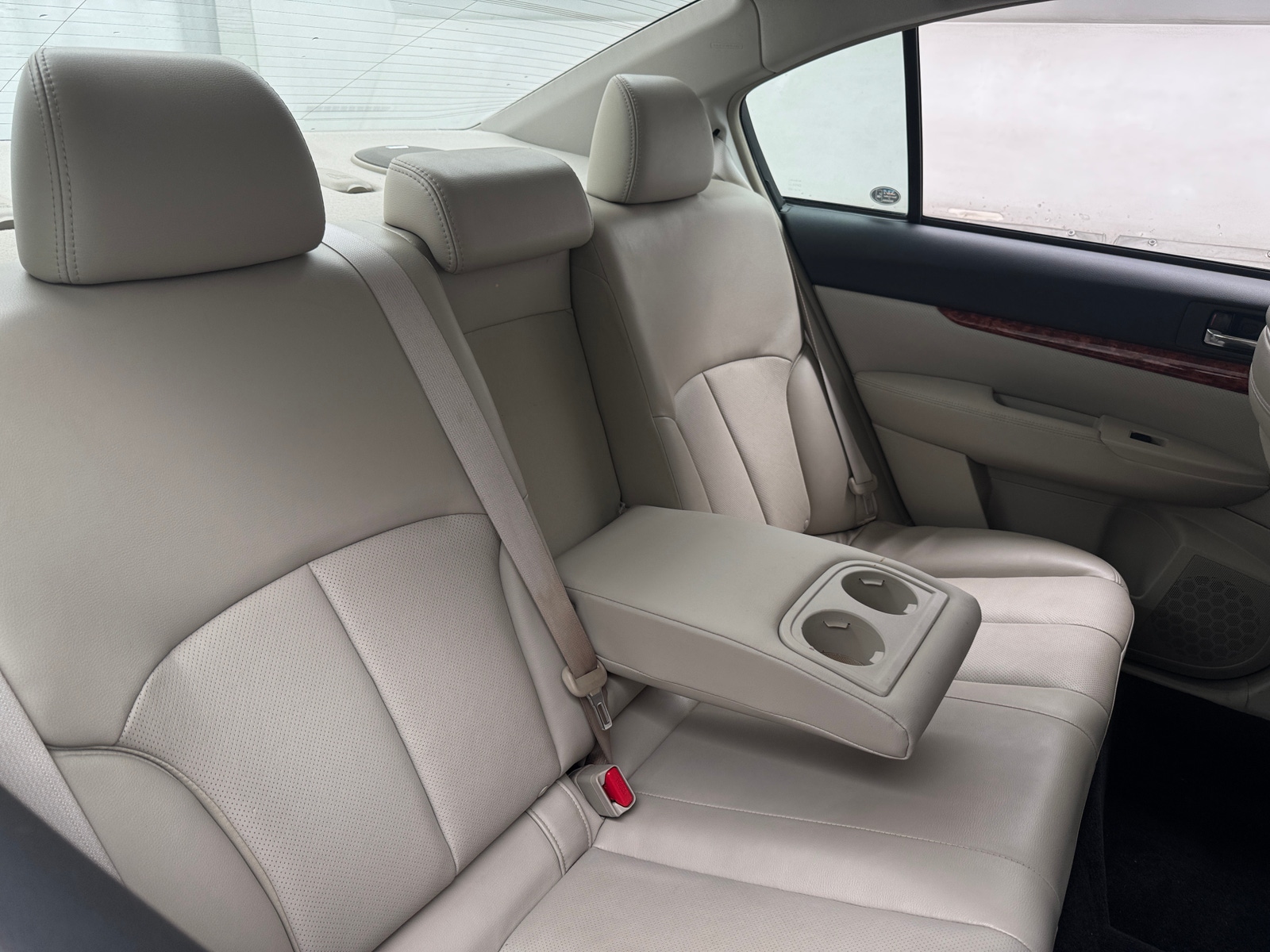 Thumbnail: 2010 Subaru Legacy - 5