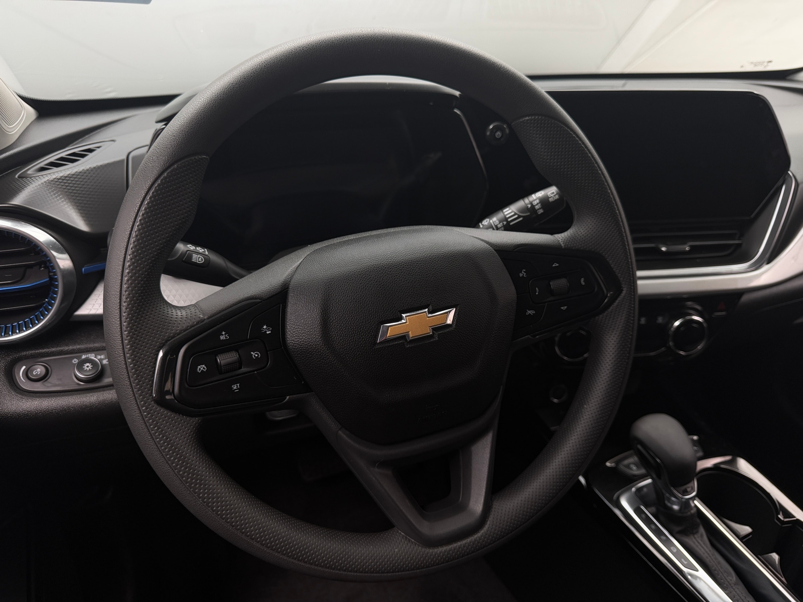Thumbnail: 2026 Chevrolet Trax - 4
