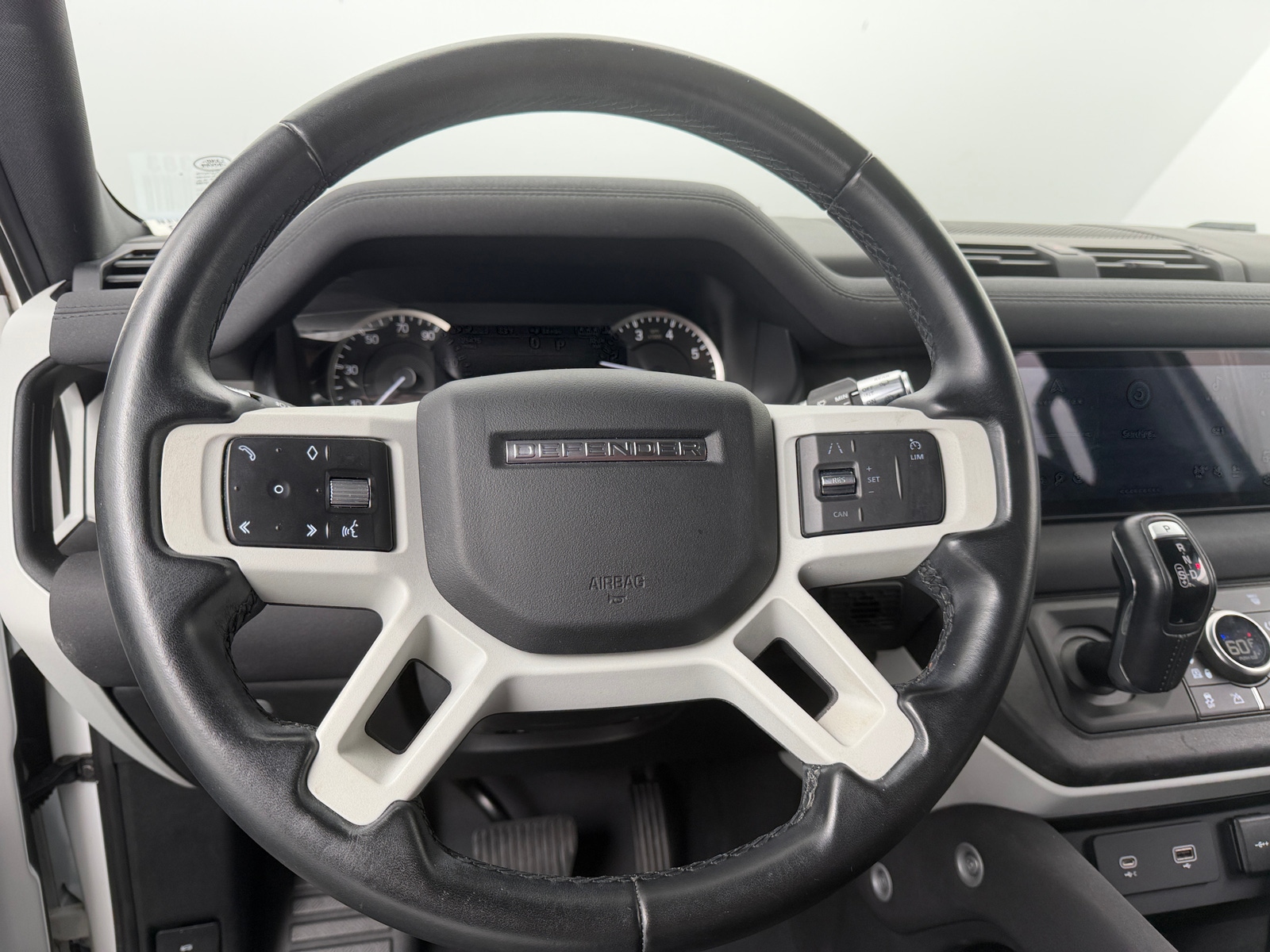 Thumbnail: 2022 Land Rover Defender - 5