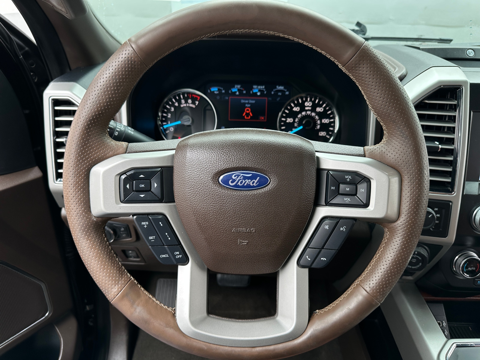 Thumbnail: 2019 Ford Econoline - 4