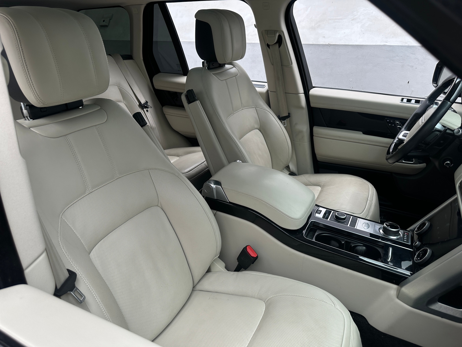 Thumbnail: 2021 Land Rover Range Rover - 2