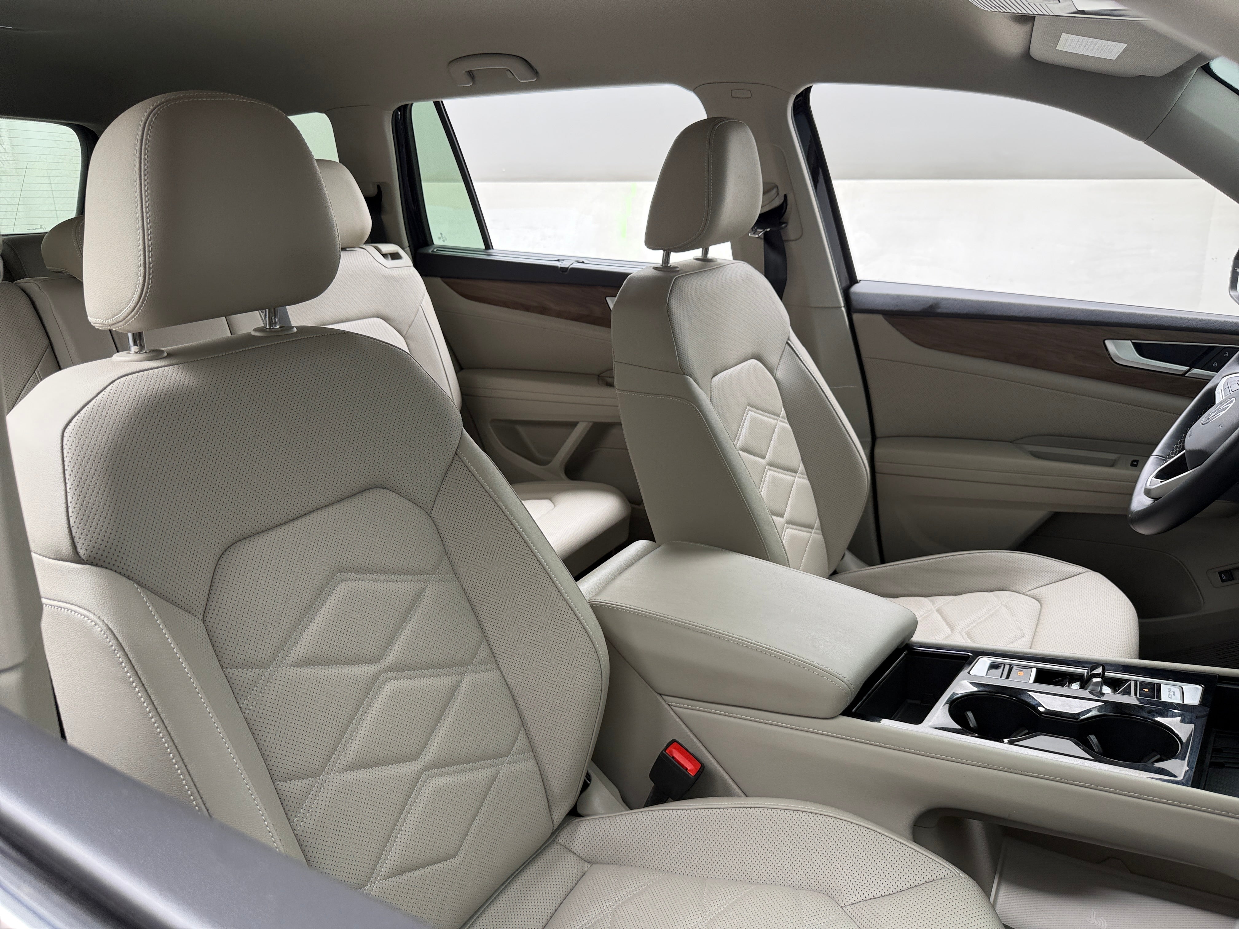2026 Volkswagen Atlas SE w/Tech
