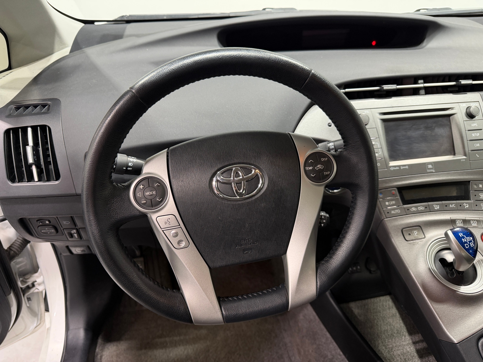 Thumbnail: 2014 Toyota Prius - 5