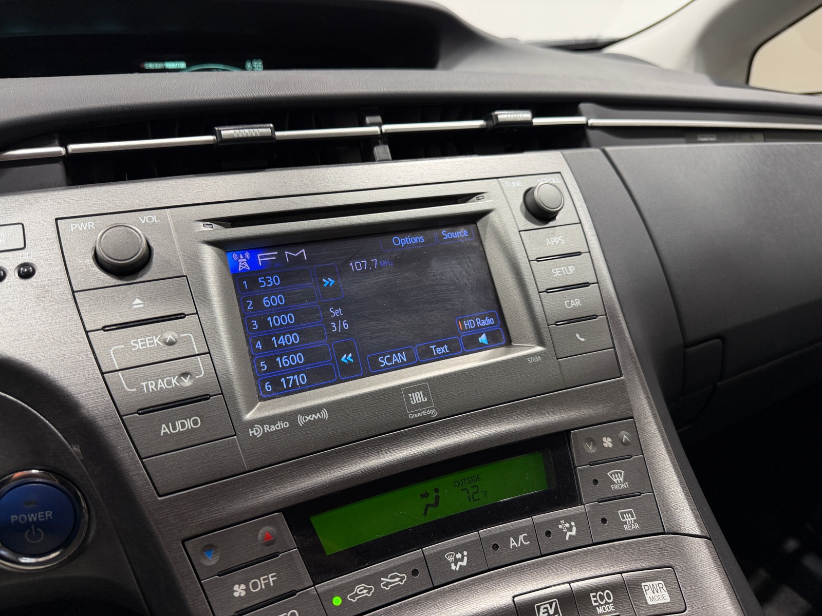 Thumbnail: 2014 Toyota Prius - 4