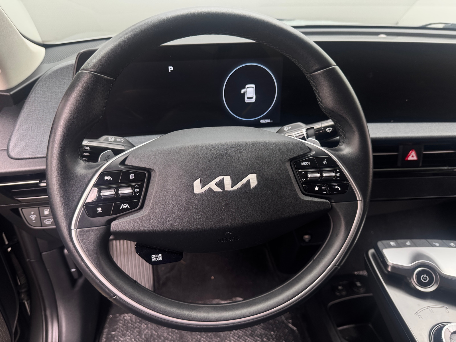 Thumbnail: 2022 Kia EV6 - 4