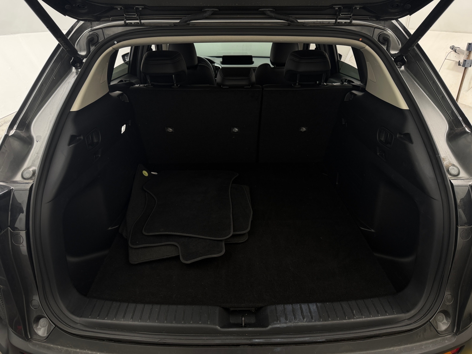 Thumbnail: 2026 Mazda CX-50 - 6