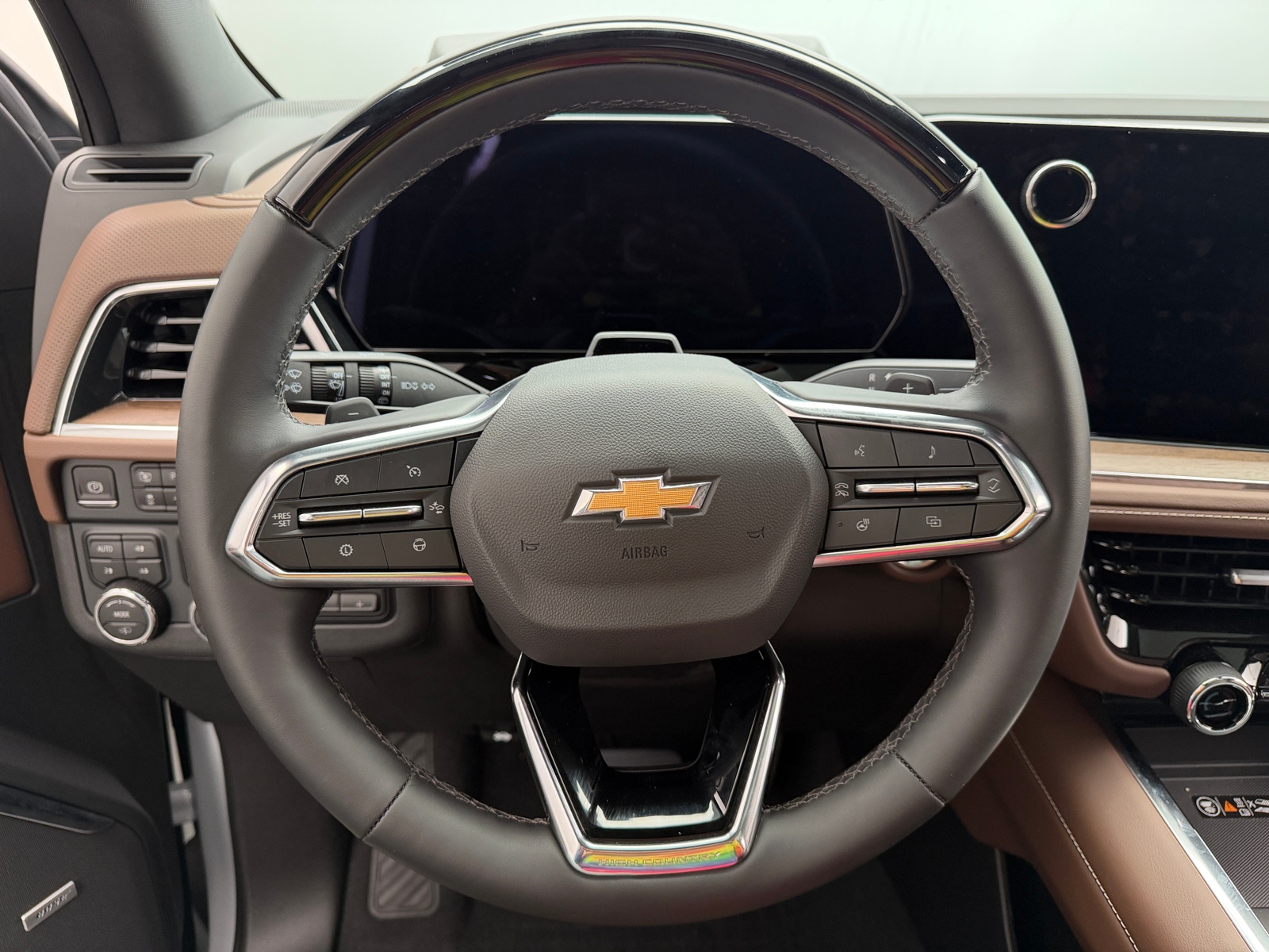 Thumbnail: 2026 Chevrolet Suburban - 4