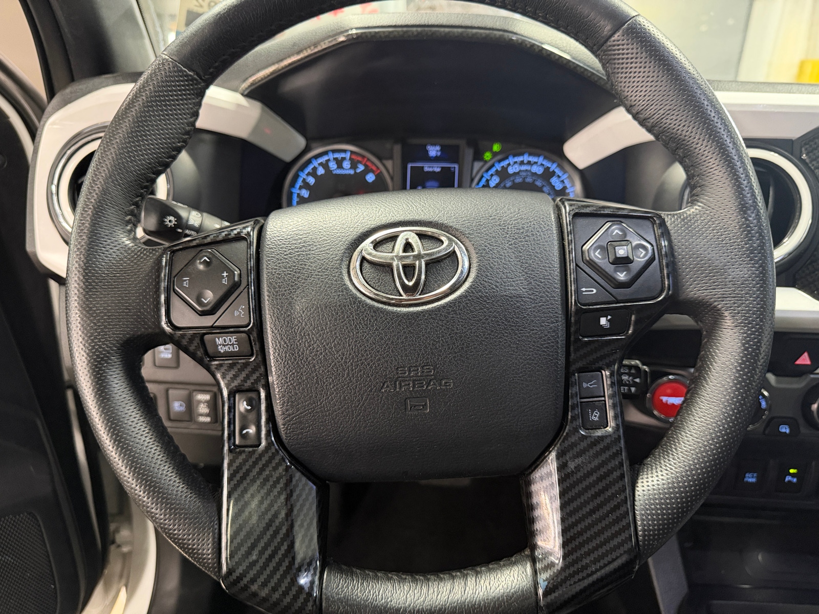 Thumbnail: 2020 Toyota Tacoma - 4