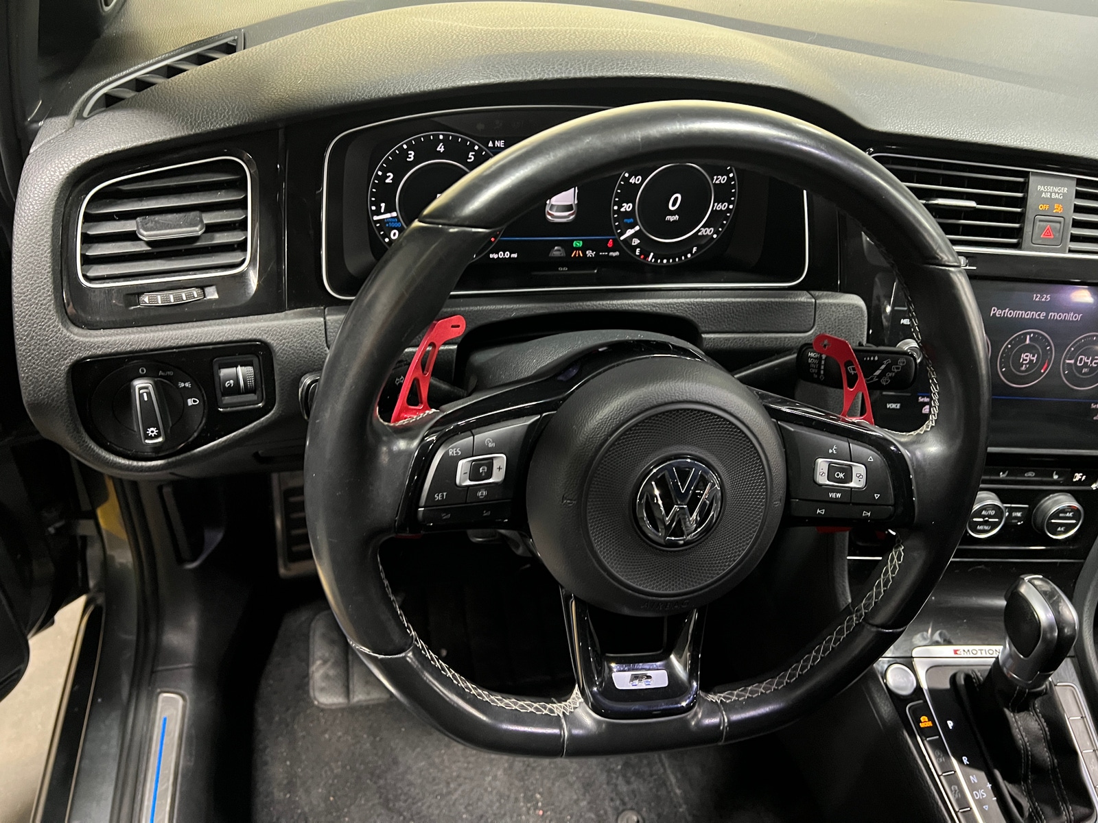 Thumbnail: 2019 Volkswagen Golf - 4