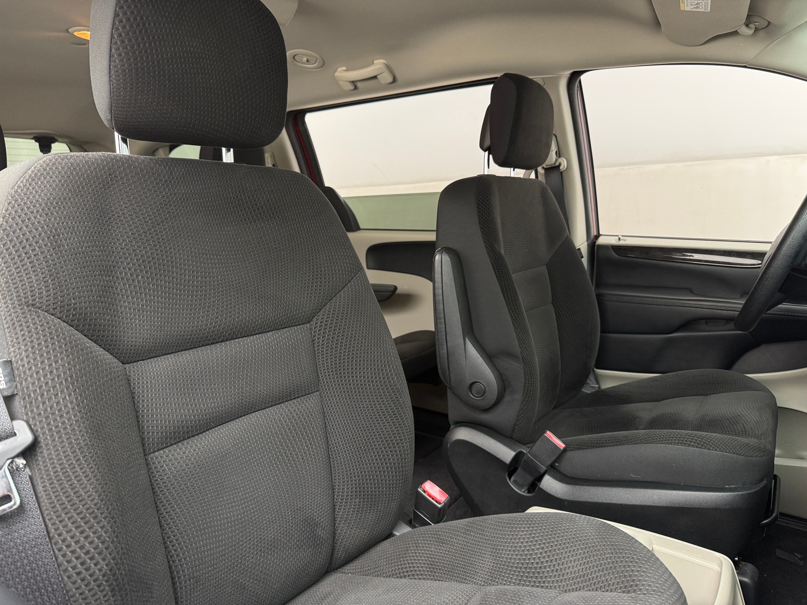 Thumbnail: 2018 Dodge Grand Caravan - 2
