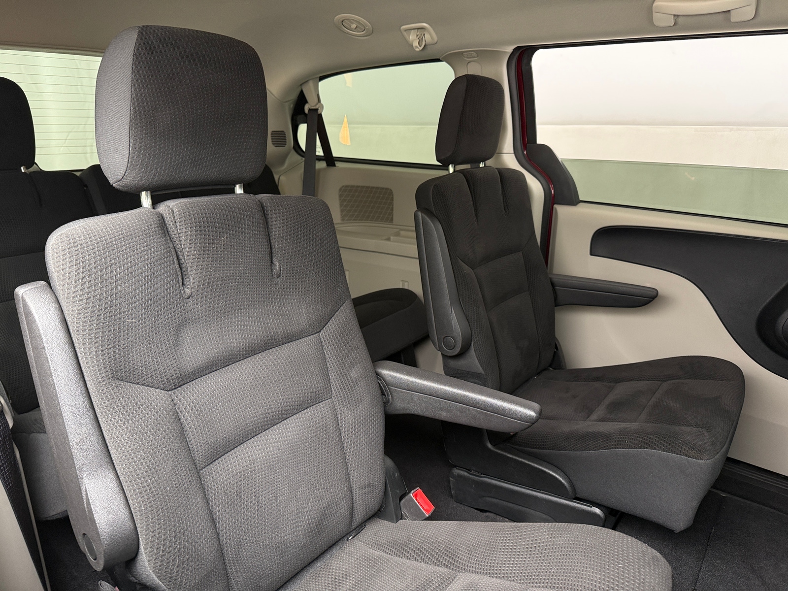 Thumbnail: 2018 Dodge Grand Caravan - 6