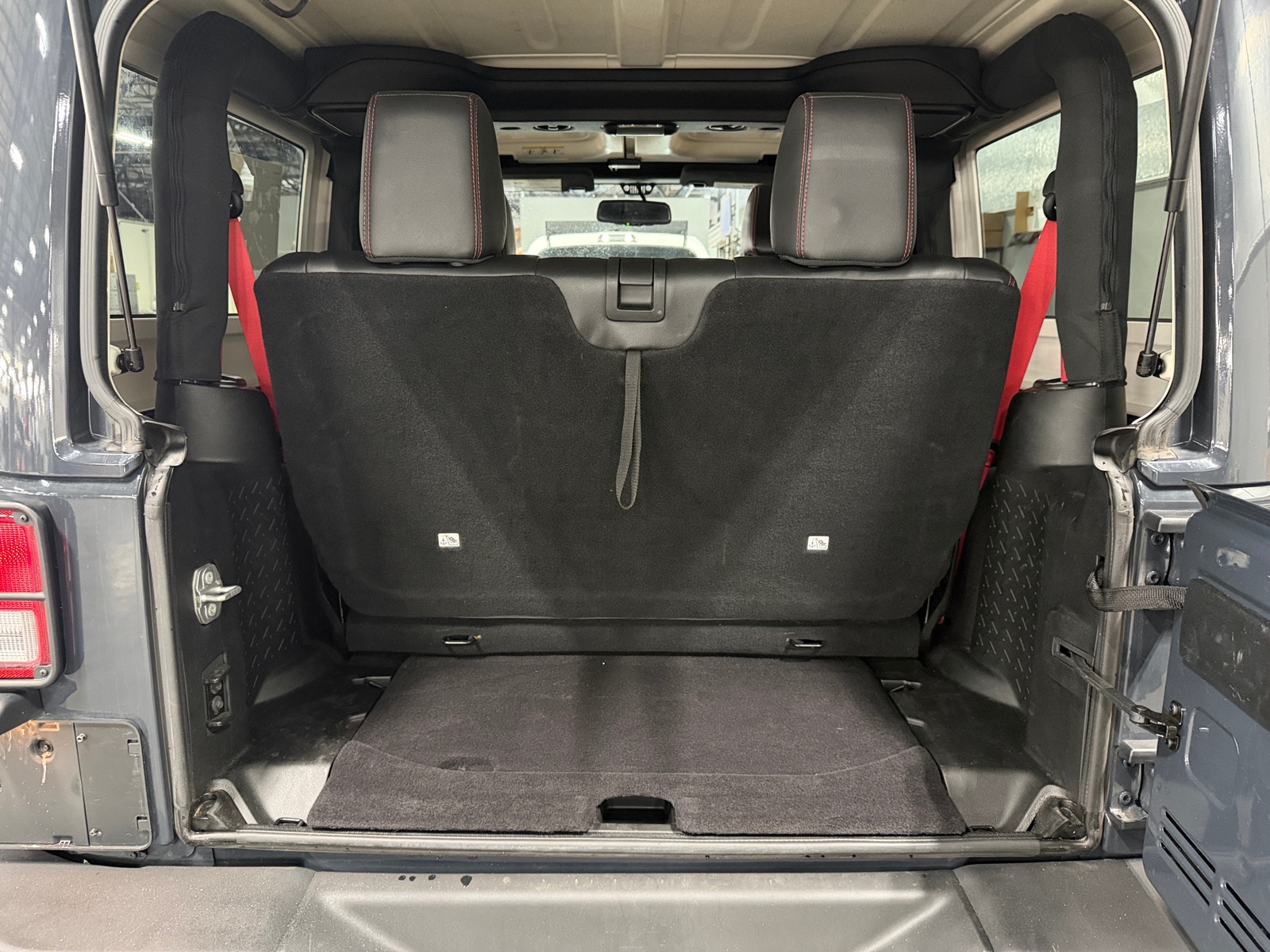Thumbnail: 2018 Jeep Wrangler - 6