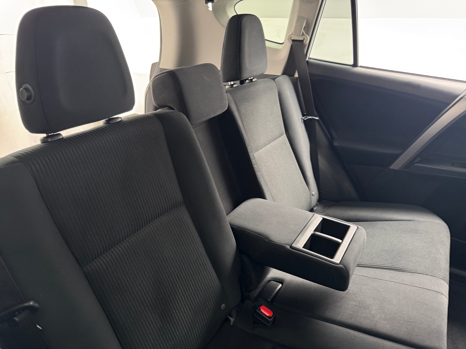 Thumbnail: 2016 Toyota RAV4 - 6