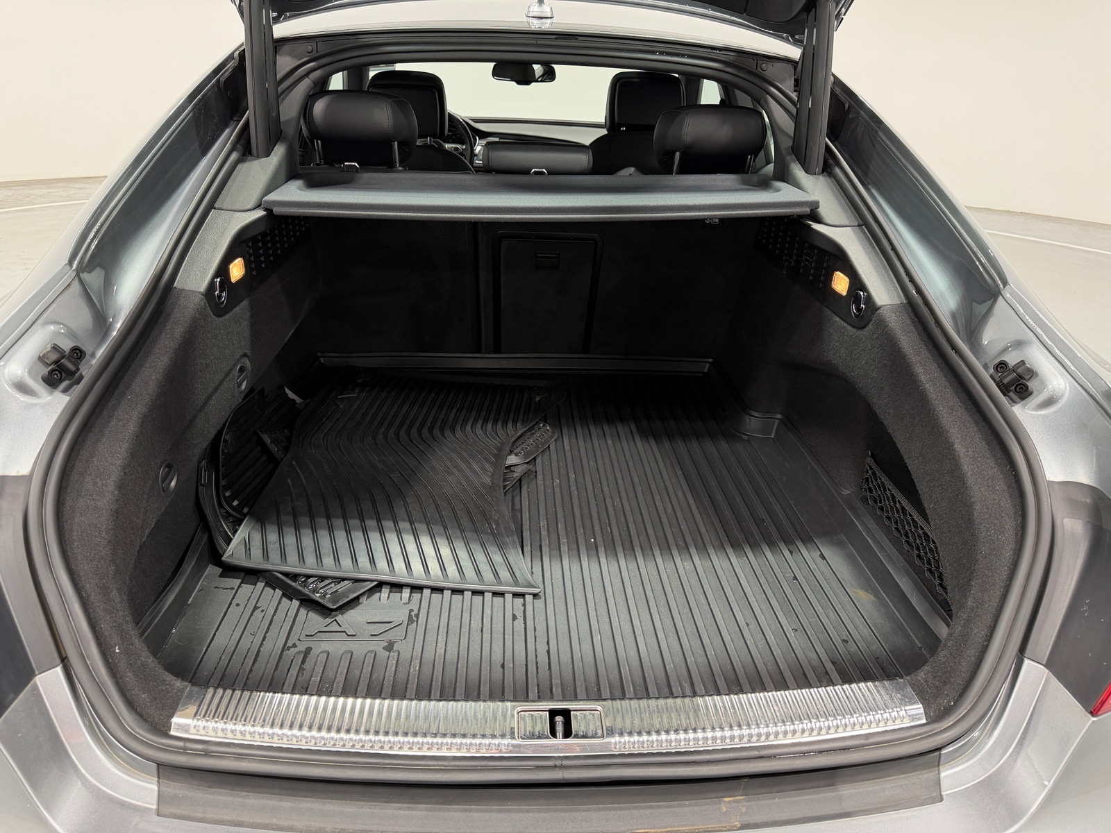 Thumbnail: 2014 Audi A7 - 7