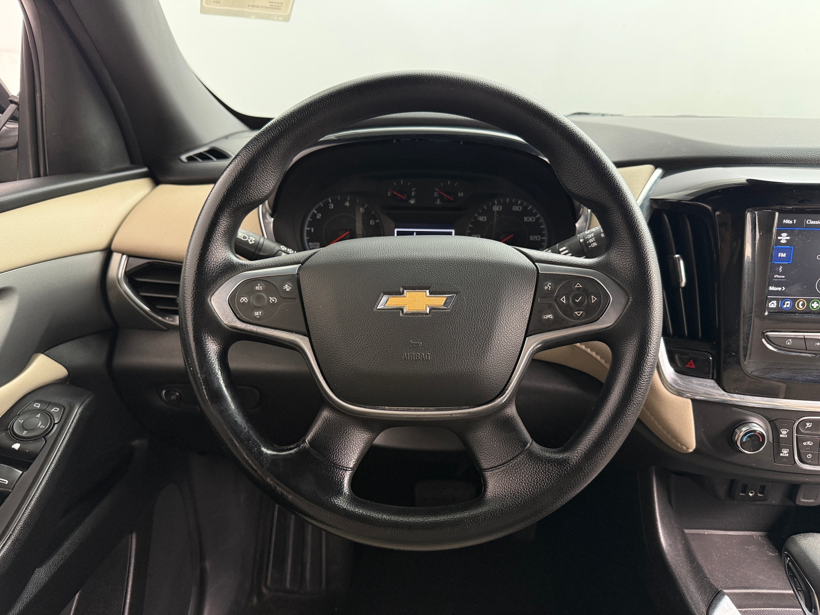 Thumbnail: 2023 Chevrolet Traverse - 5