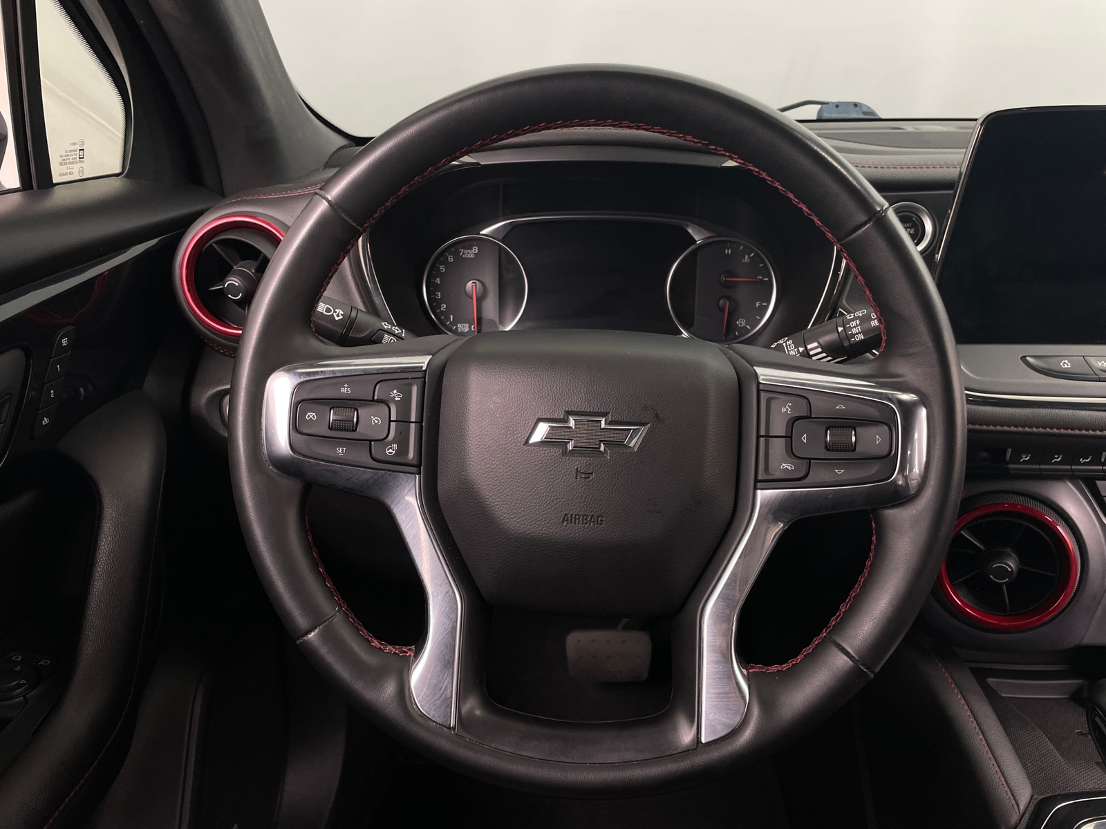Thumbnail: 2023 Chevrolet Blazer - 4