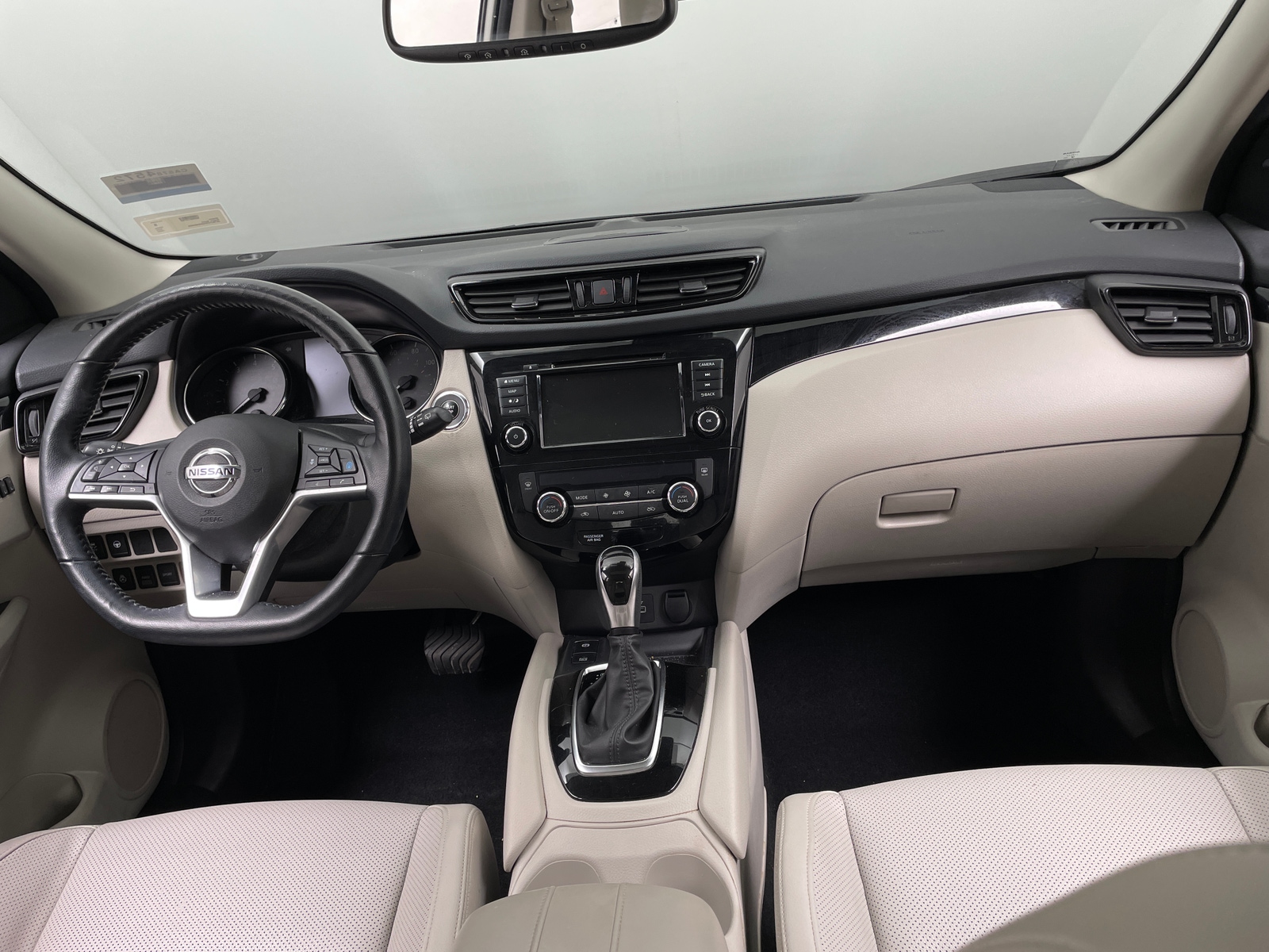 Thumbnail: 2022 Nissan Rogue Sport - 2
