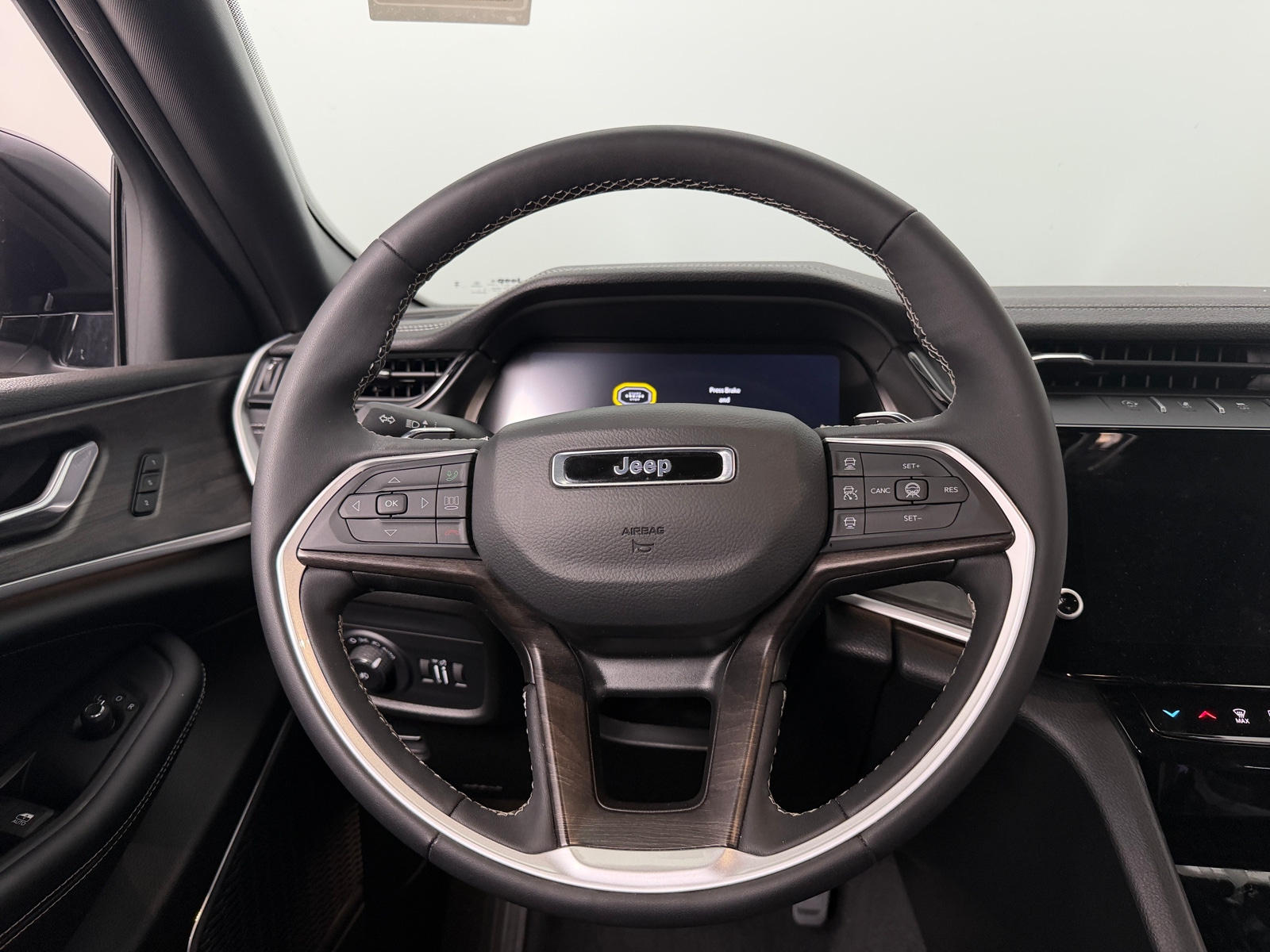 Thumbnail: 2026 Jeep Grand Cherokee - 4