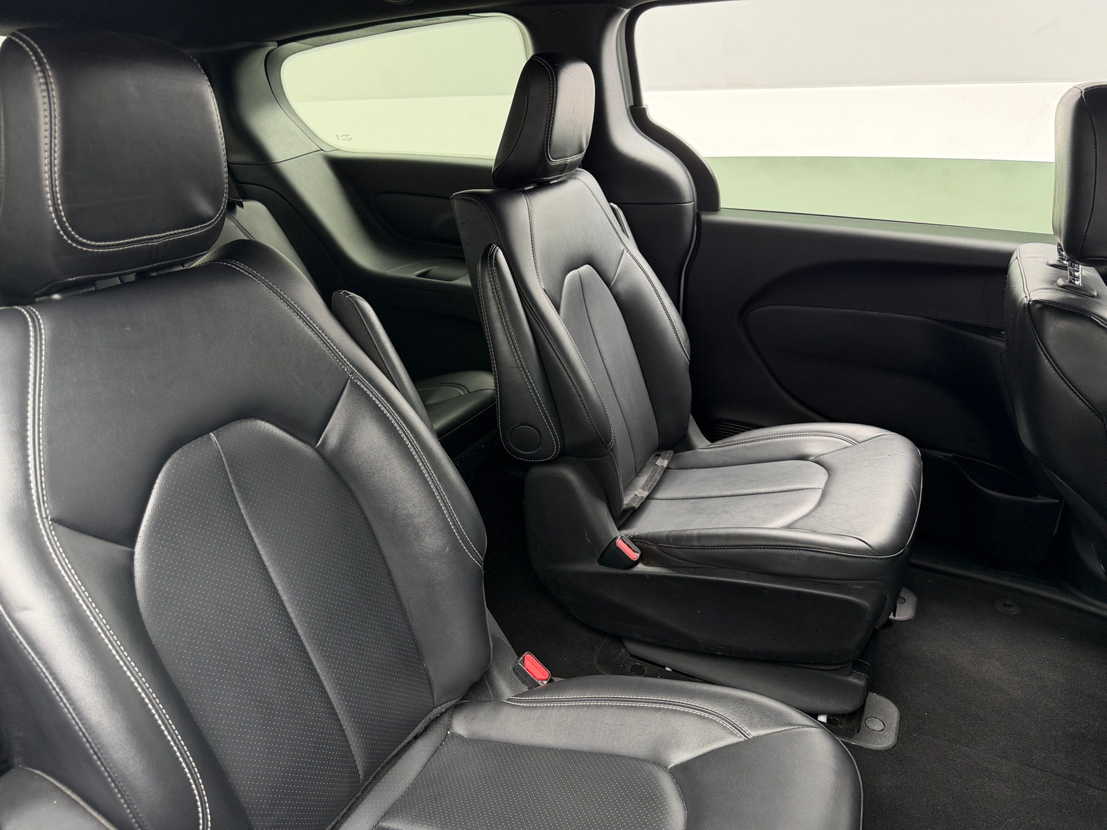 Thumbnail: 2024 Chrysler Pacifica - 5