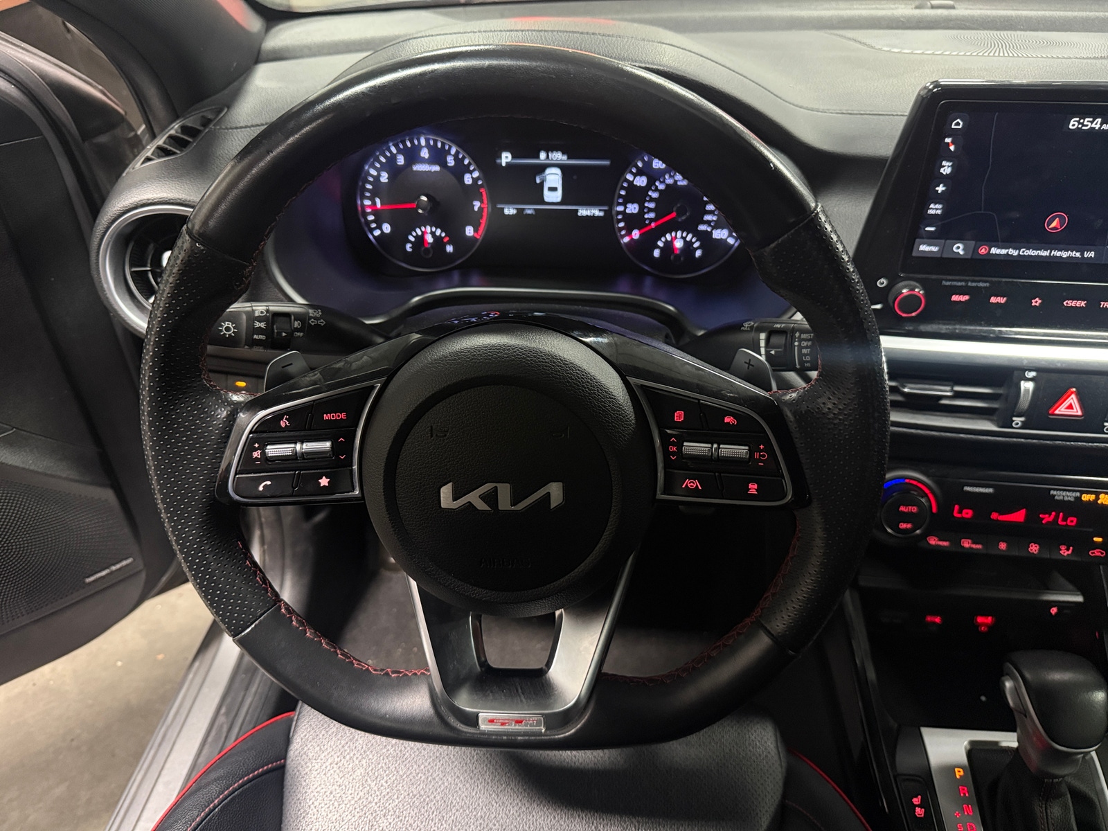 Thumbnail: 2023 Kia Forte - 4