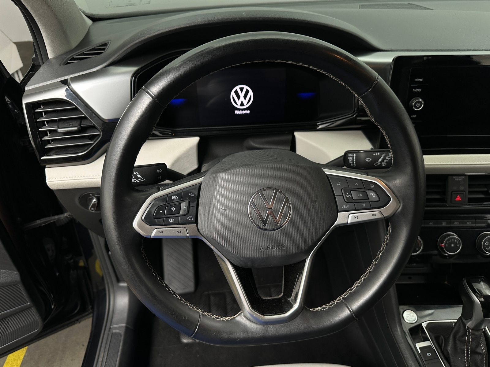 Thumbnail: 2025 Volkswagen Taos - 5