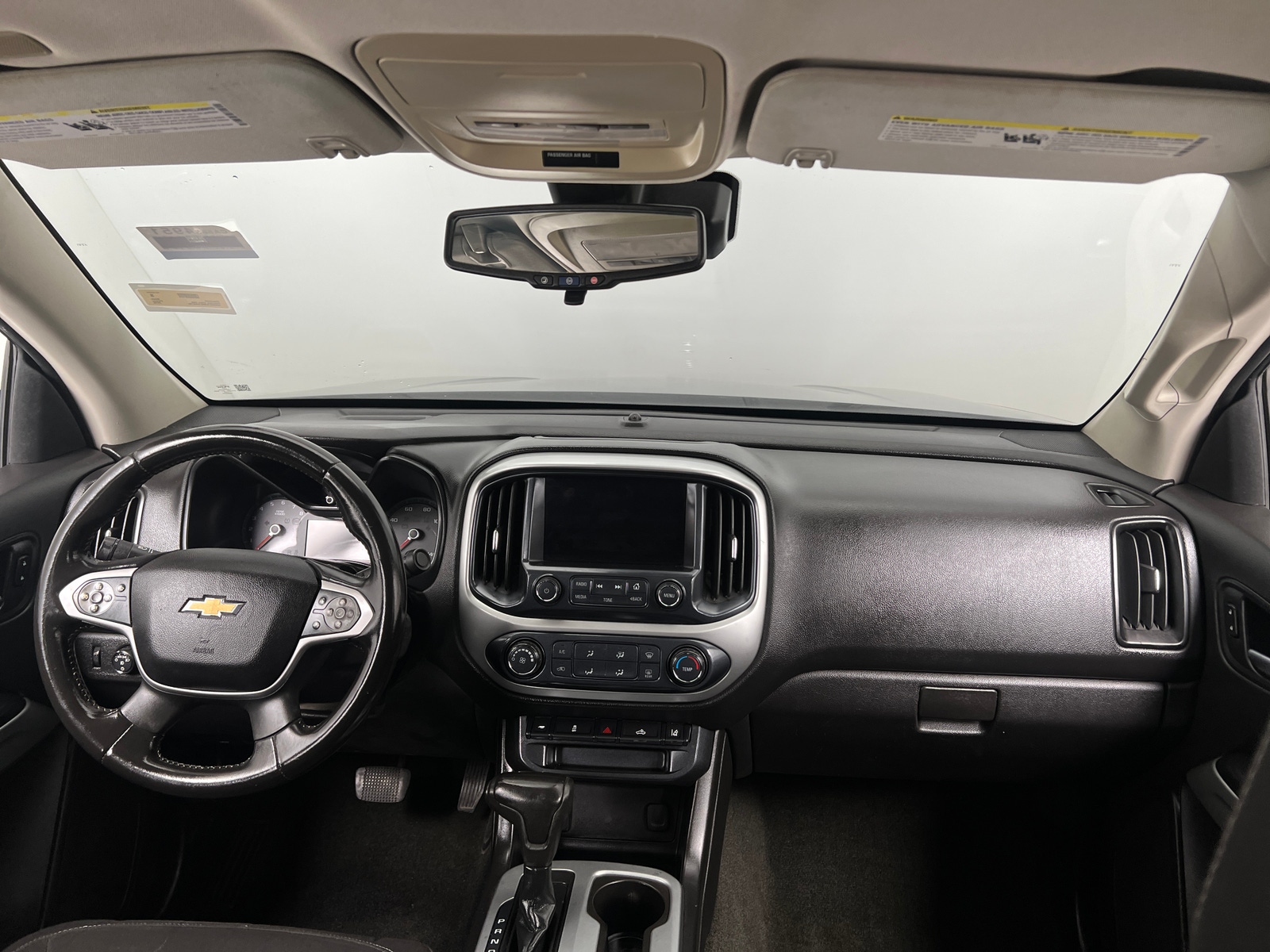 Thumbnail: 2016 Chevrolet Colorado - 3