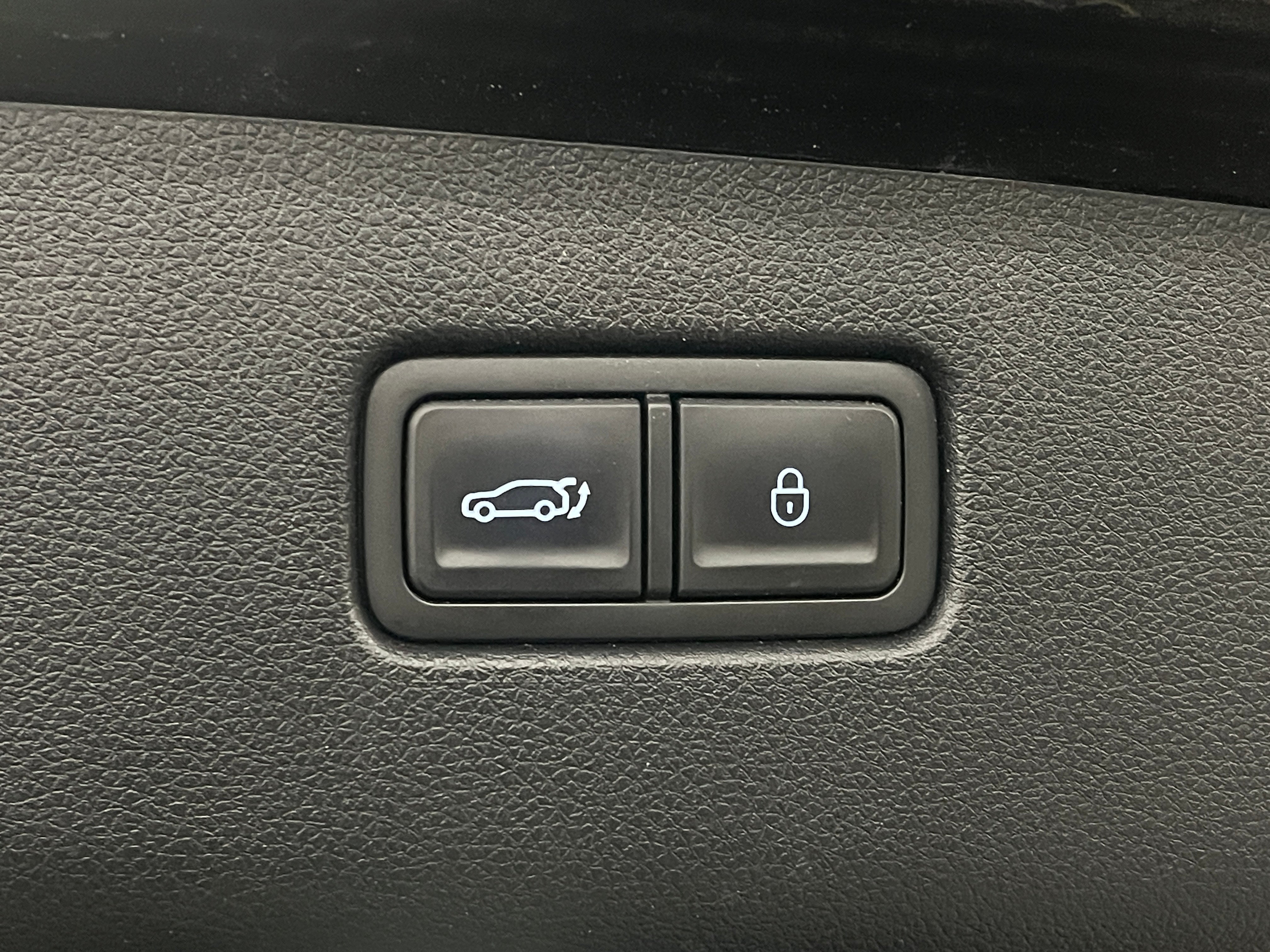 2023 GENESIS GV70