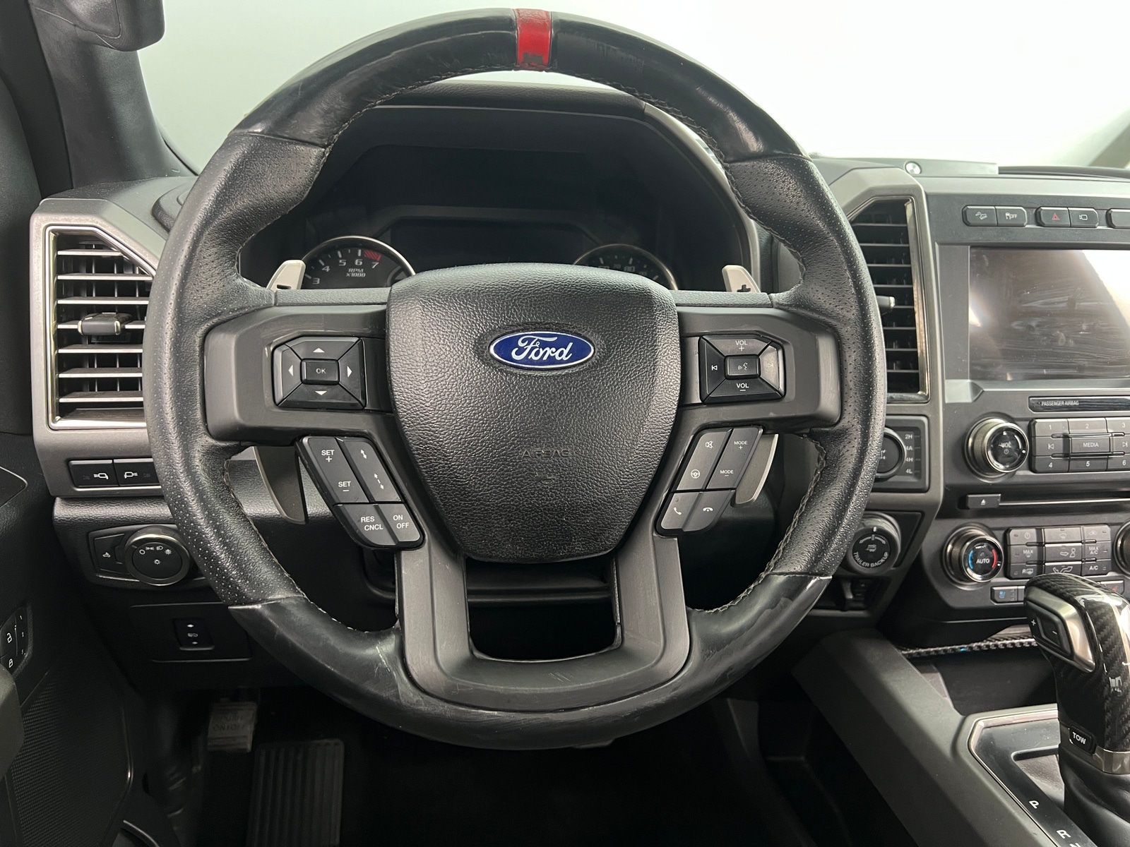 Thumbnail: 2018 Ford Econoline - 4
