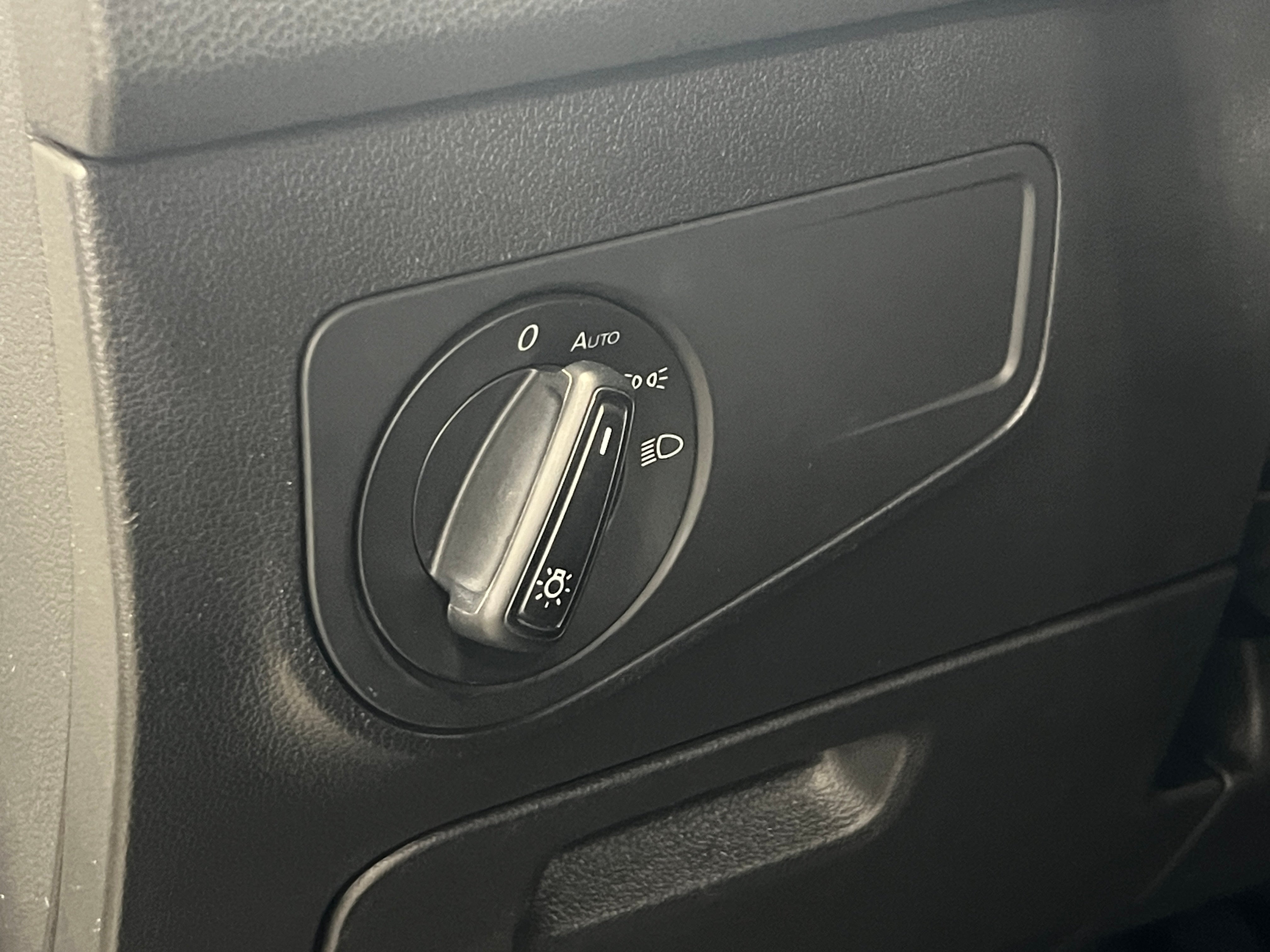 3VV1B7AX4MM095251