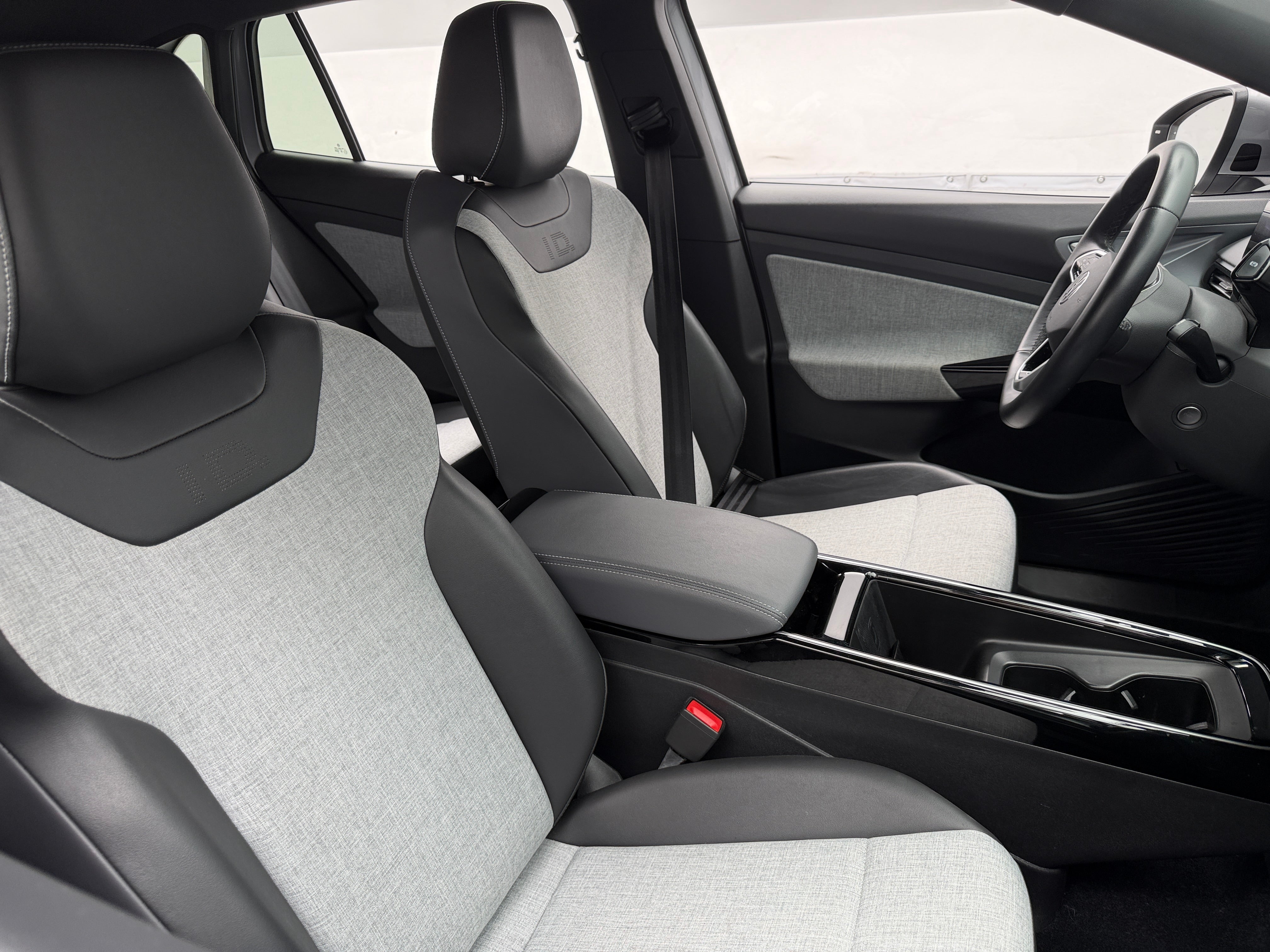 Used 2023 Volkswagen ID.4 PRO with VIN 1V2CMPE87PC013229 for sale in Auburn, WA