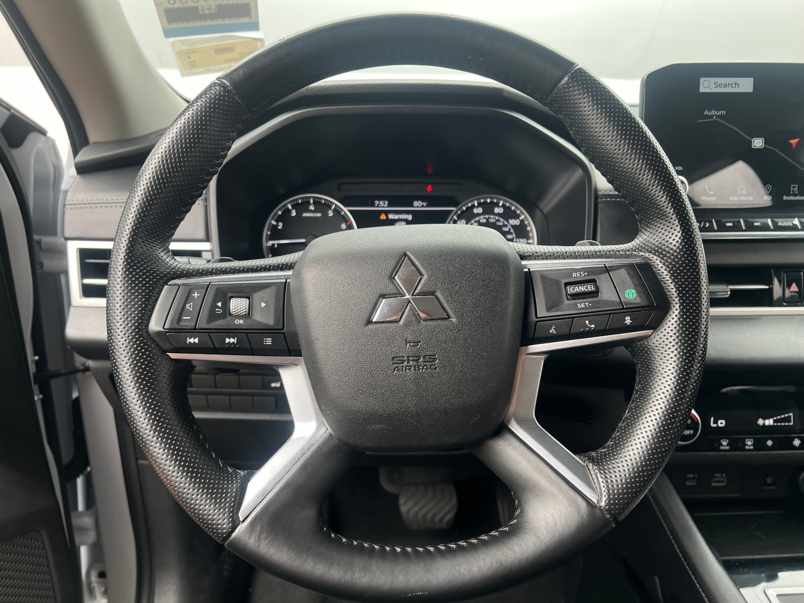Thumbnail: 2024 Mitsubishi Outlander - 5