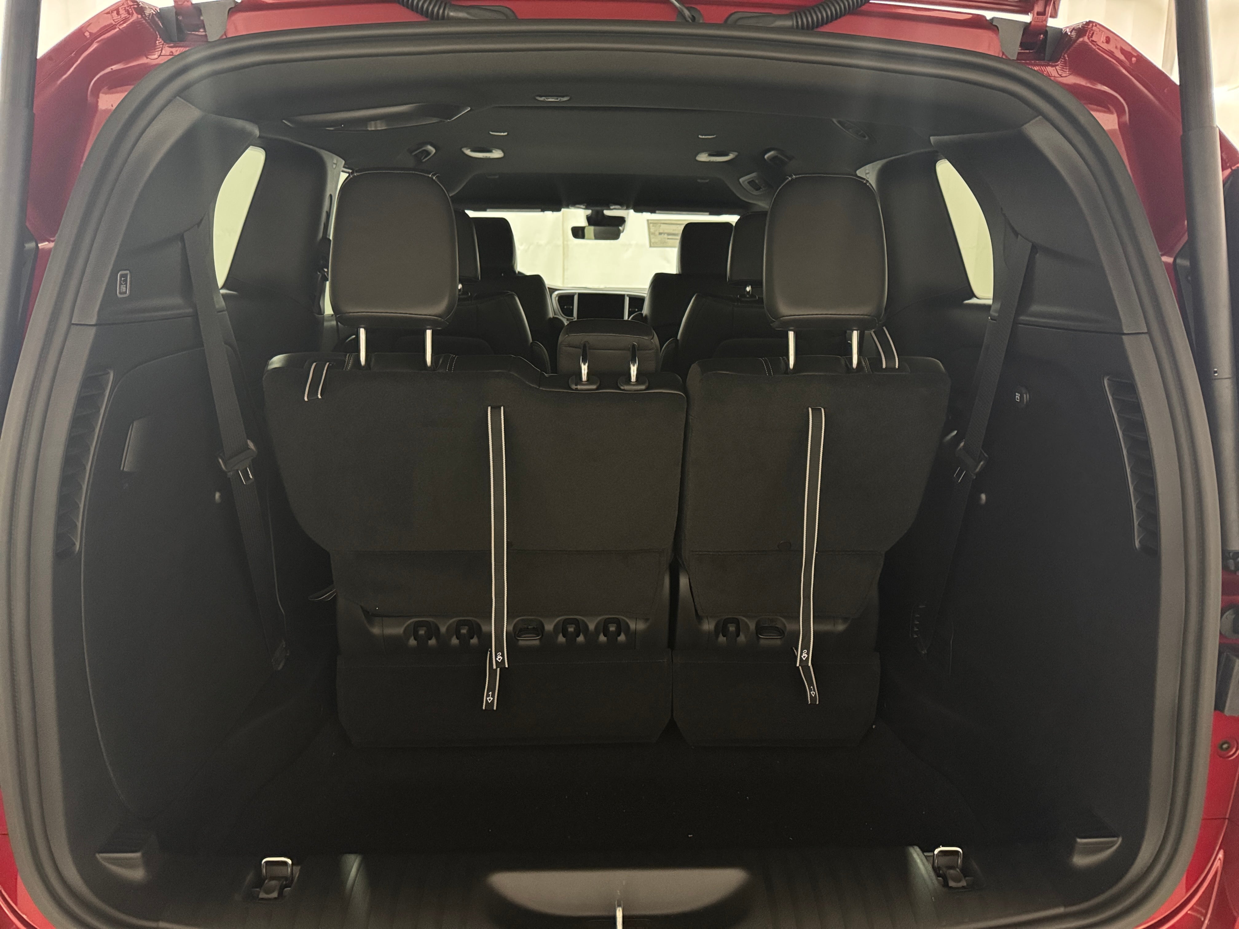 2027 Chrysler Voyager LX