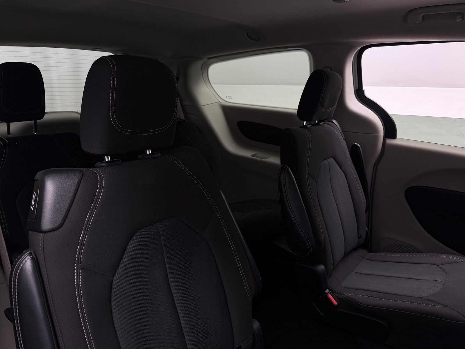 Thumbnail: 2023 Chrysler Voyager - 6